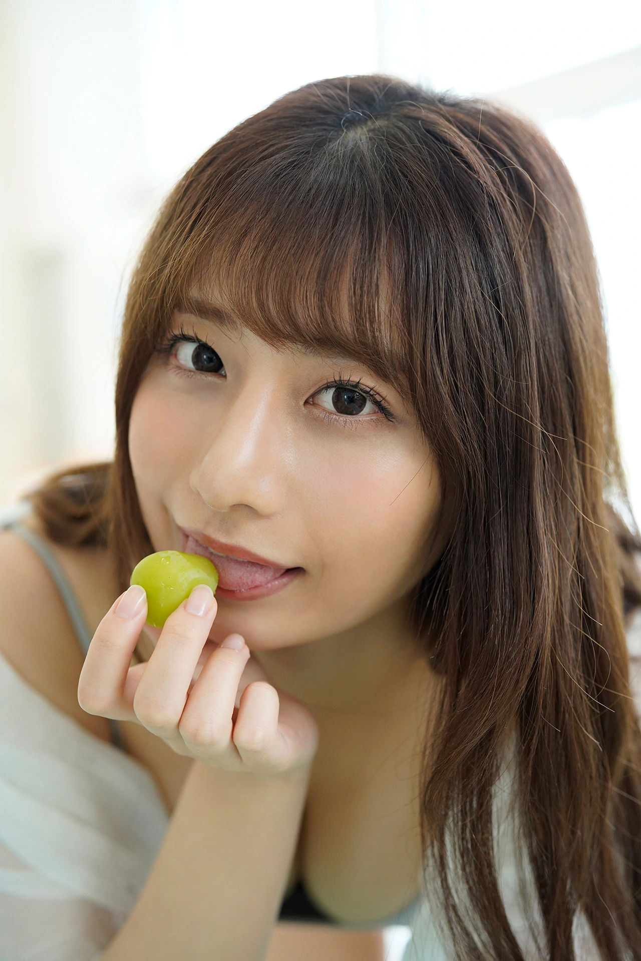 Yuka Suzuki 鈴木優香, FLASHデジタル写真集 「スキャンダルFカップ Vol.02」 - P15