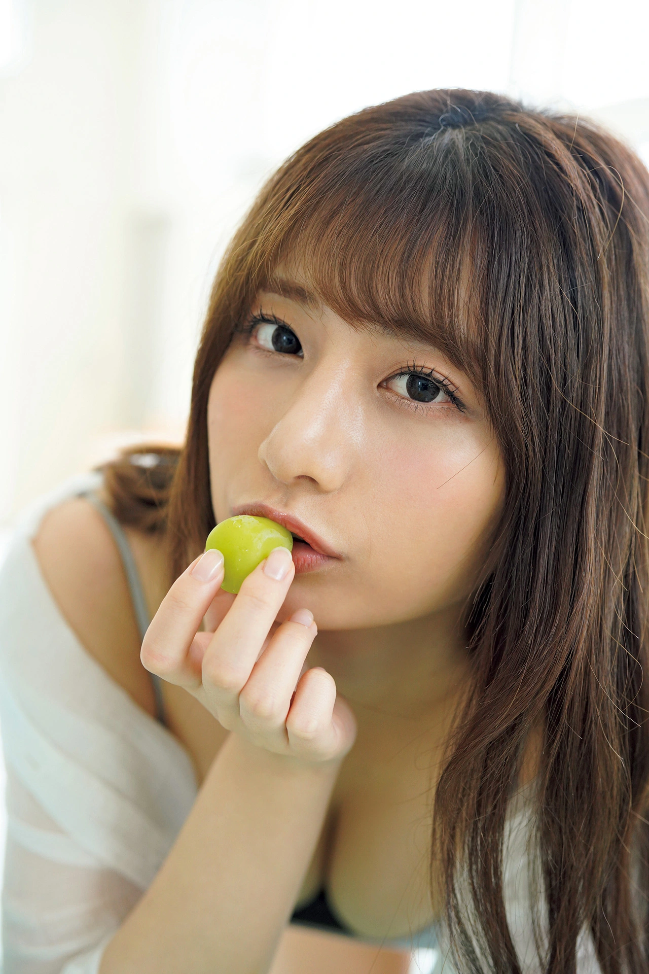 Yuka Suzuki 鈴木優香, FLASHデジタル写真集 「スキャンダルFカップ Vol.02」 - P16