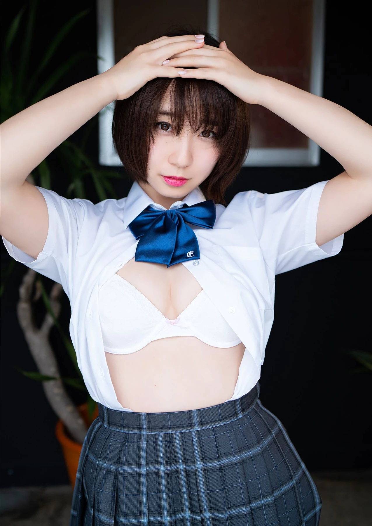 Moe Iori 伊織もえ – デジタル限定 YJ Photo Book 「制服はちゃんと着なさーい!!」 - P10
