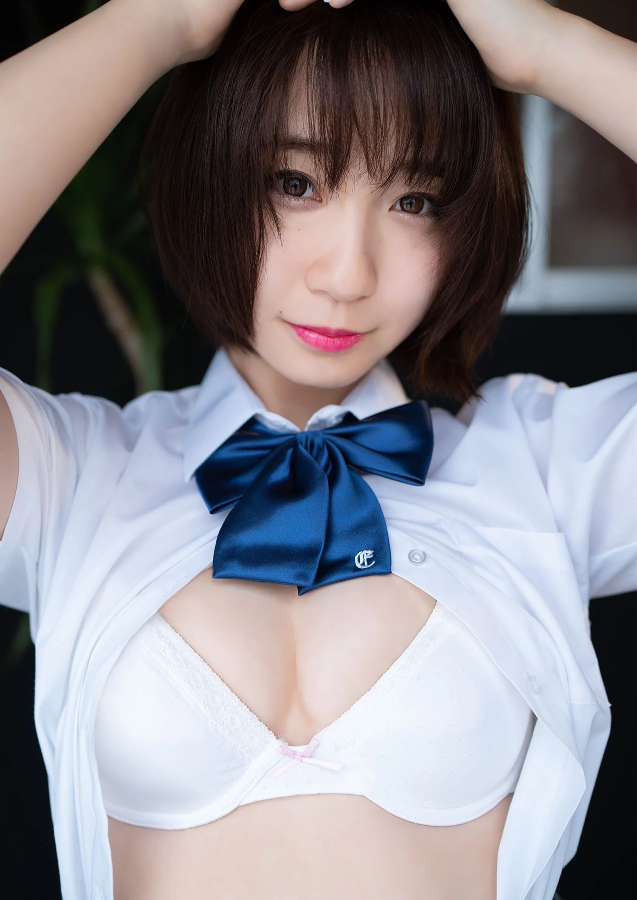 Moe Iori 伊織もえ – デジタル限定 YJ Photo Book 「制服はちゃんと着なさーい!!」 - P11