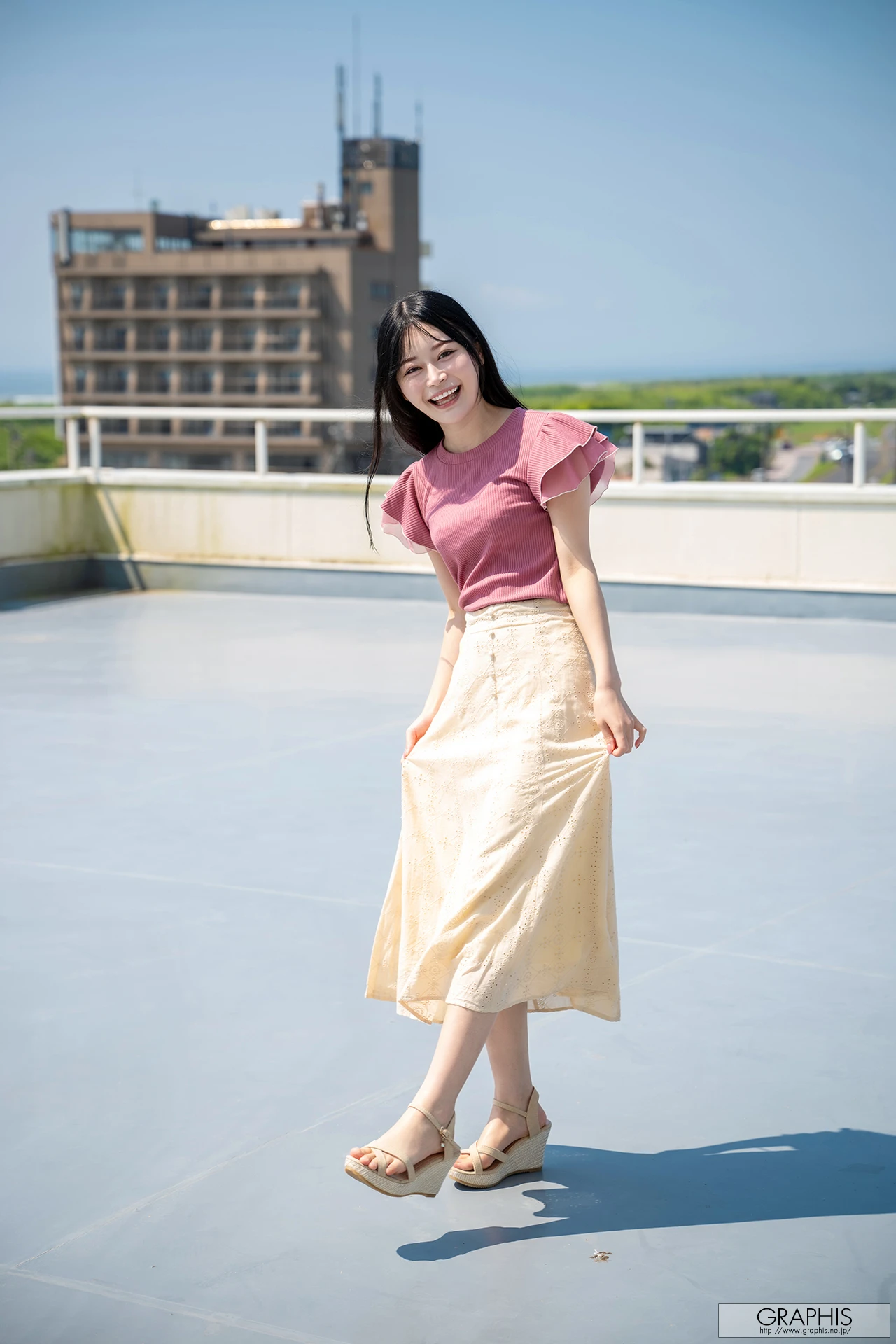 Uta Hibino 響乃うた – Graphis Gals 「Cheerful!」 Vol.01-02 - P3