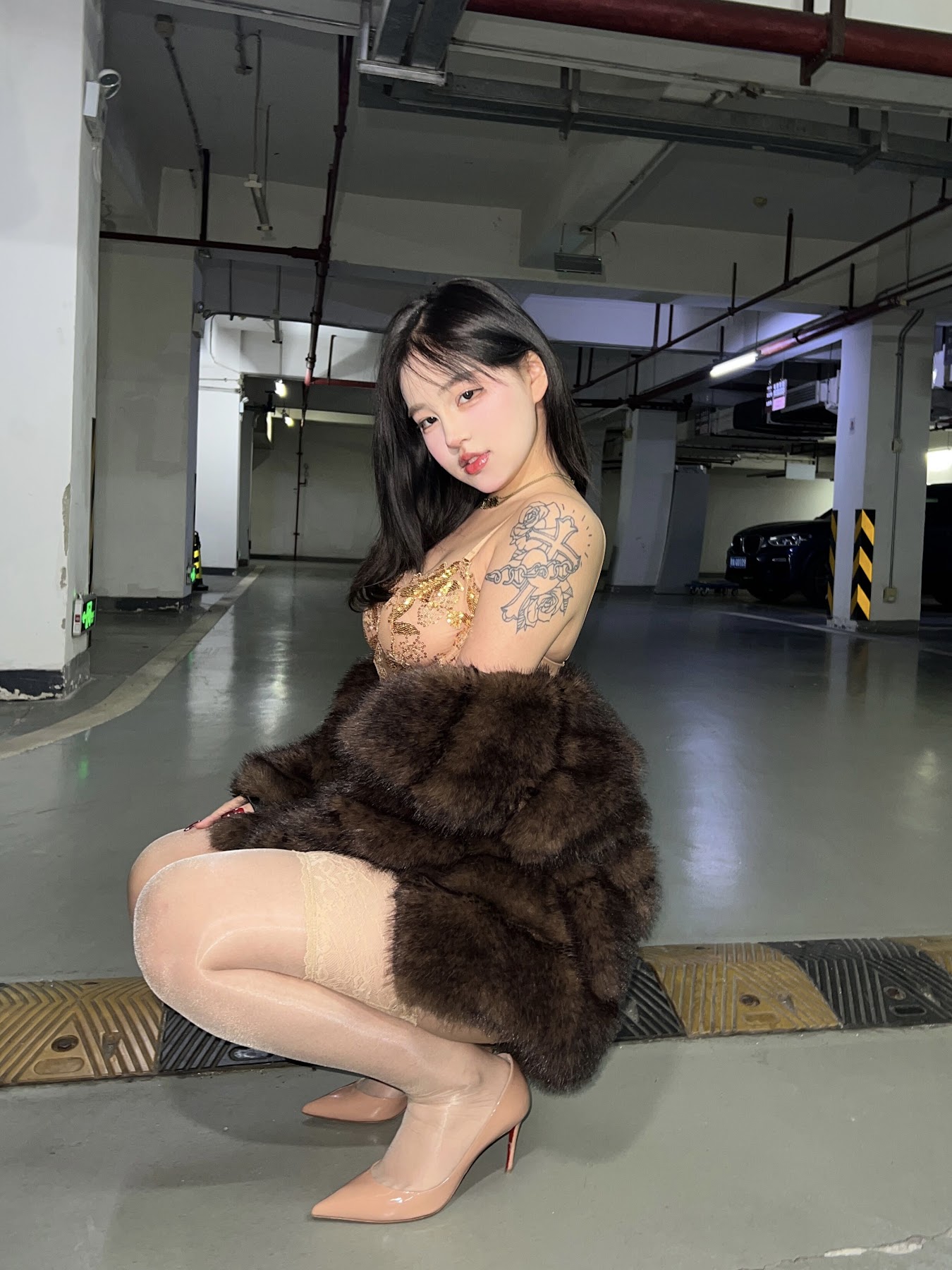 小u优优子 – 貂皮大衣 - P45