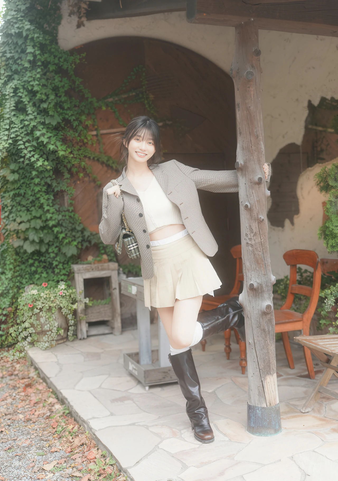 Kanna Seto 瀬戸環奈, 写真集 「ぬくもり日和」 Set.02 - P1