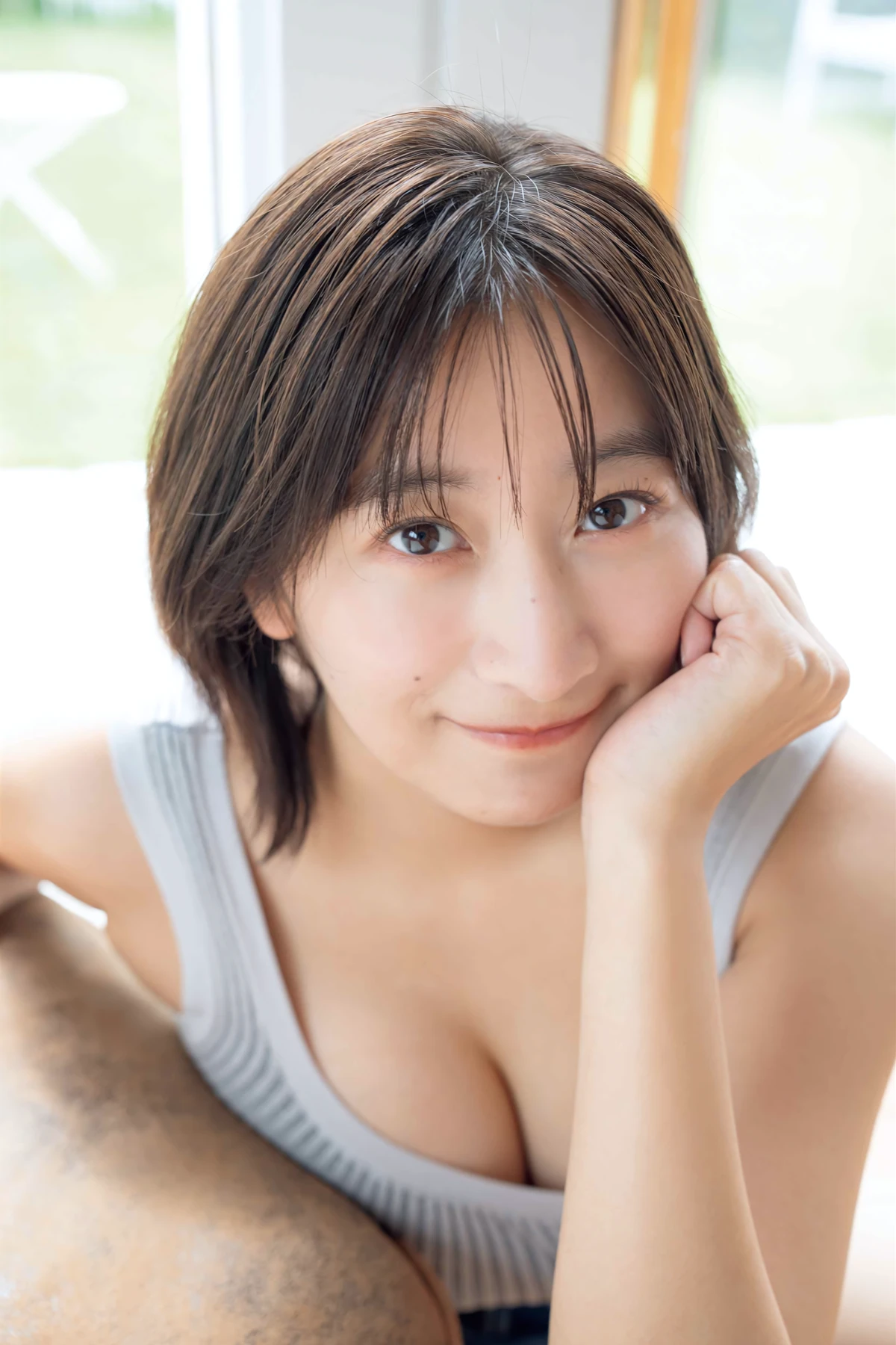 Ina Enohara 榎原依那 – Young Animal 2026 No.11 (ヤングアニマル 2026年11号) - P42