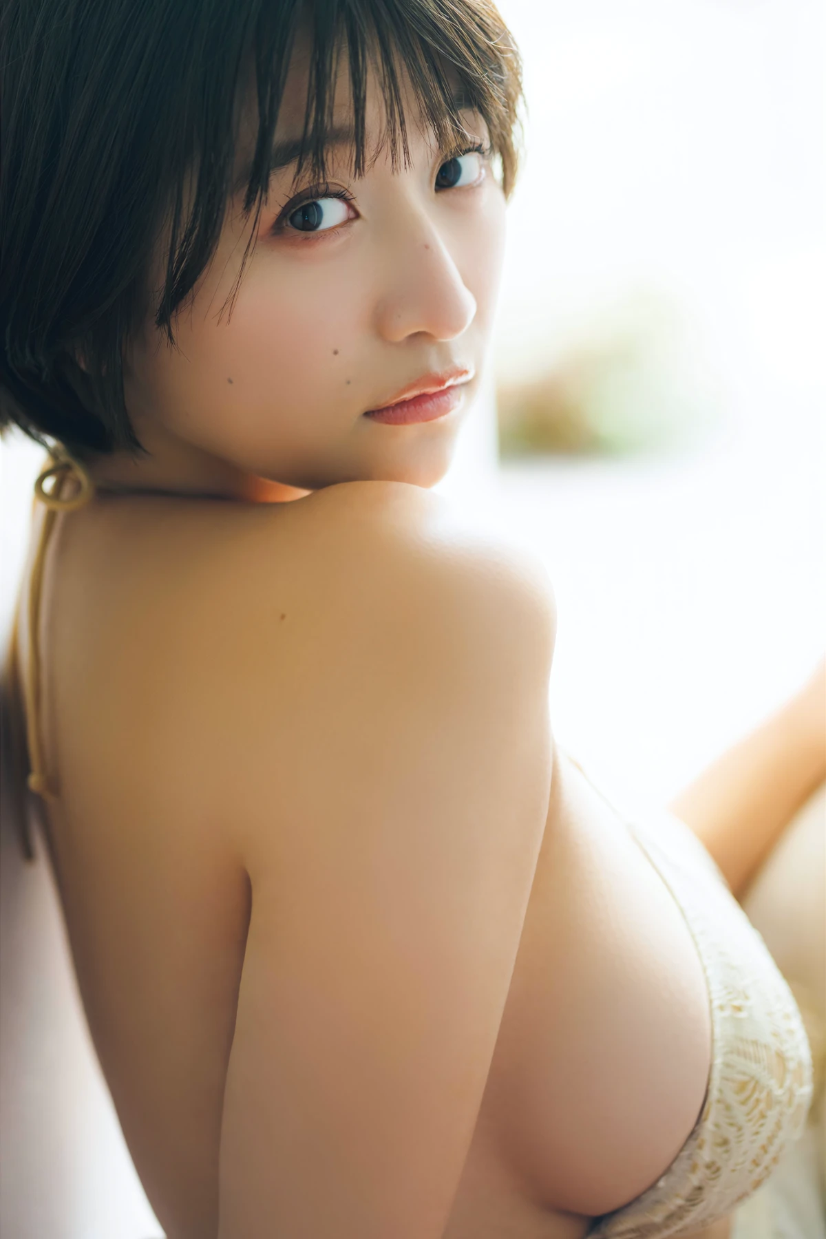 Ina Enohara 榎原依那 – Young Animal 2026 No.11 (ヤングアニマル 2026年11号) - P47