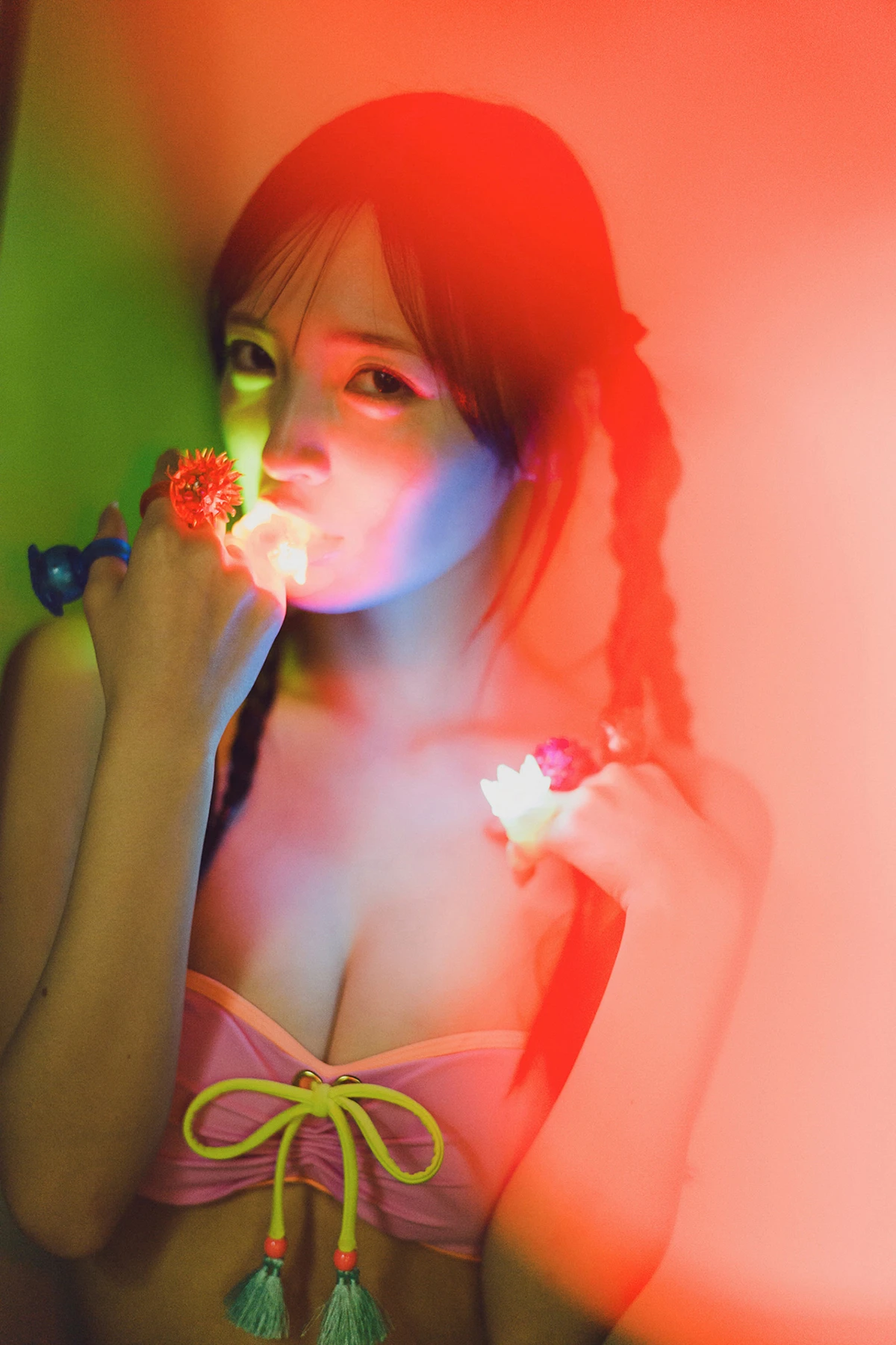 Yura Yura 由良ゆら – PARADEデジタルフォトブック 「ゆらゆら星人ホイポイ滞在記」 - P110