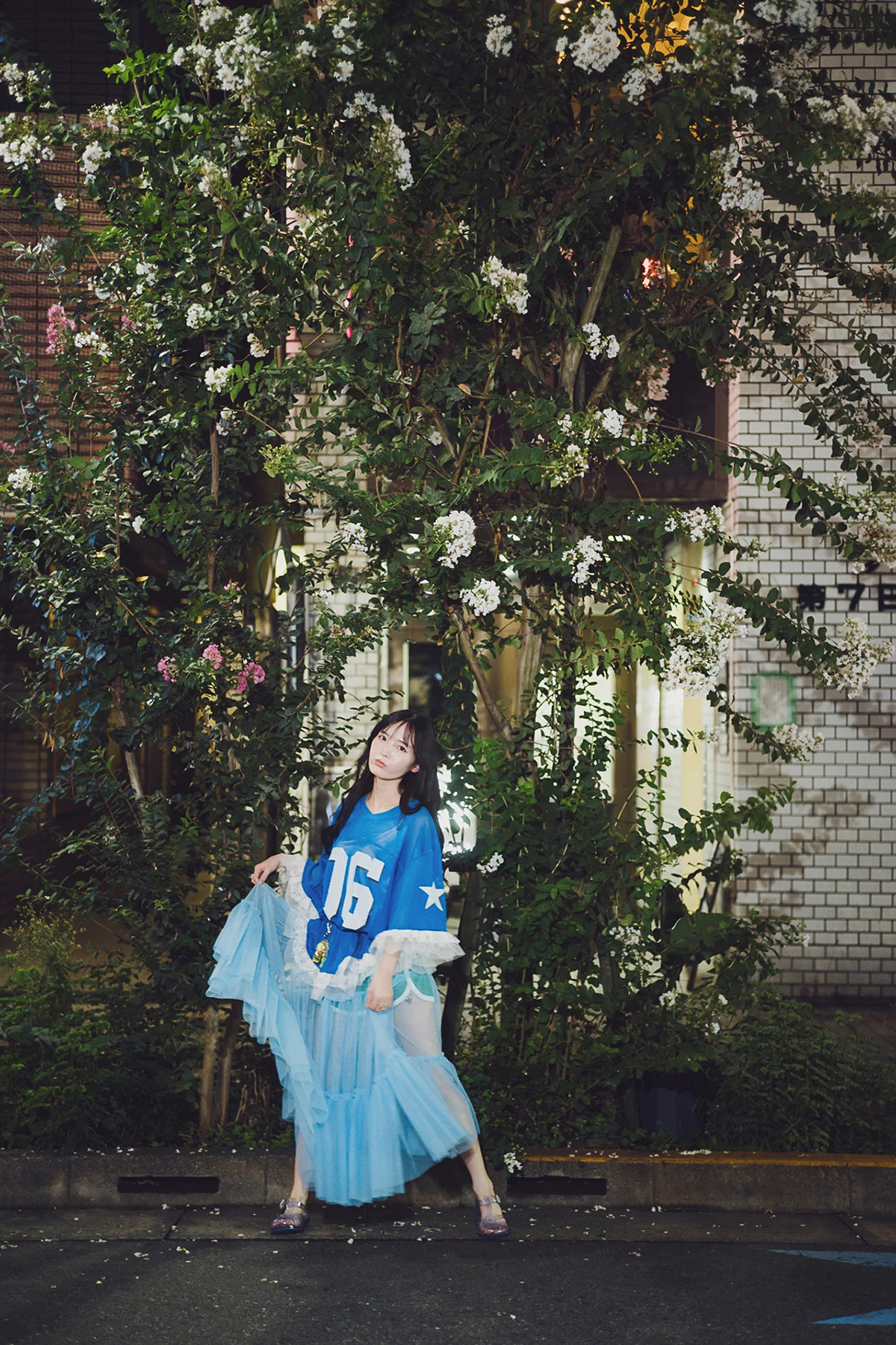 Yura Yura 由良ゆら – PARADEデジタルフォトブック 「ゆらゆら星人ホイポイ滞在記」 - P11