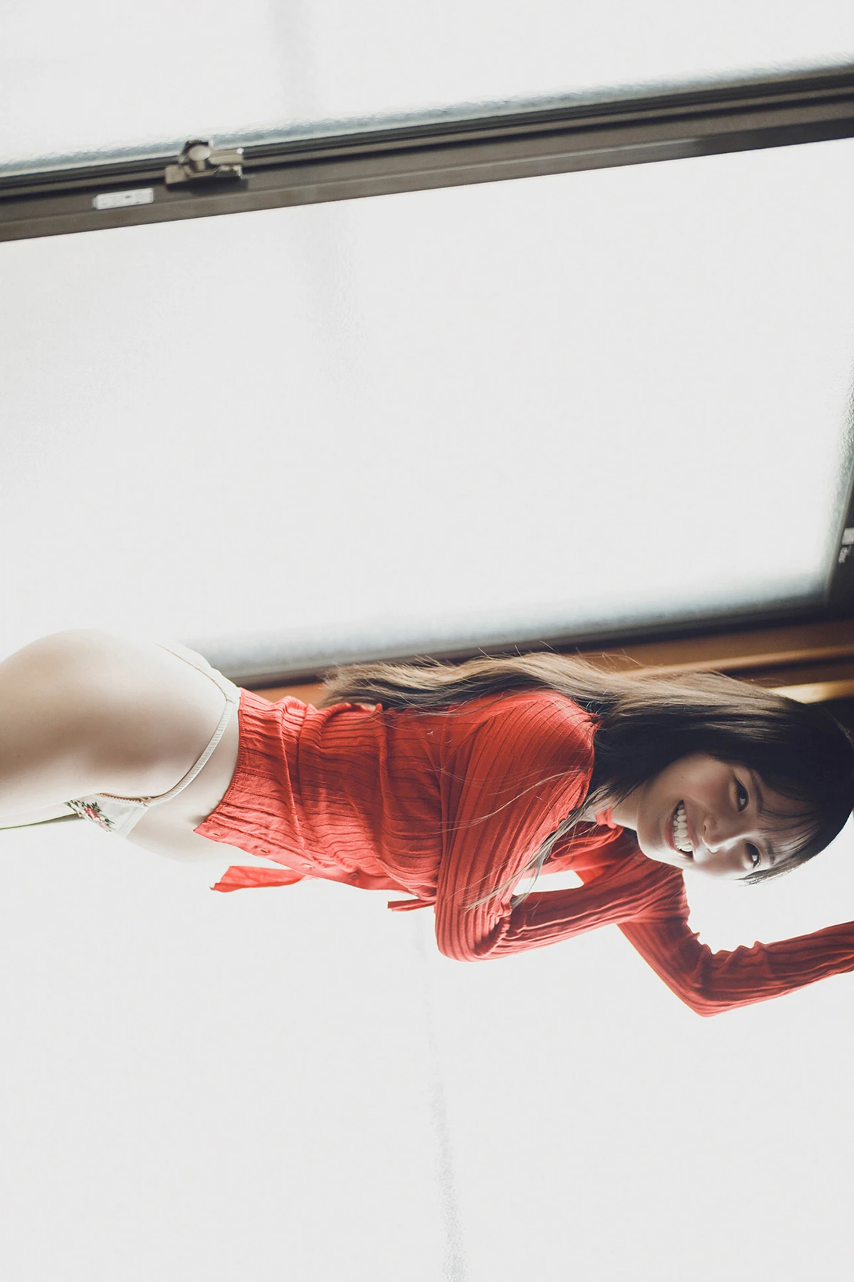 Yura Yura 由良ゆら – PARADEデジタルフォトブック 「ゆらゆら星人ホイポイ滞在記」 - P24