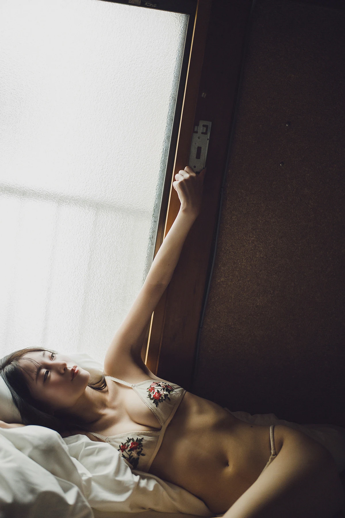 Yura Yura 由良ゆら – PARADEデジタルフォトブック 「ゆらゆら星人ホイポイ滞在記」 - P36