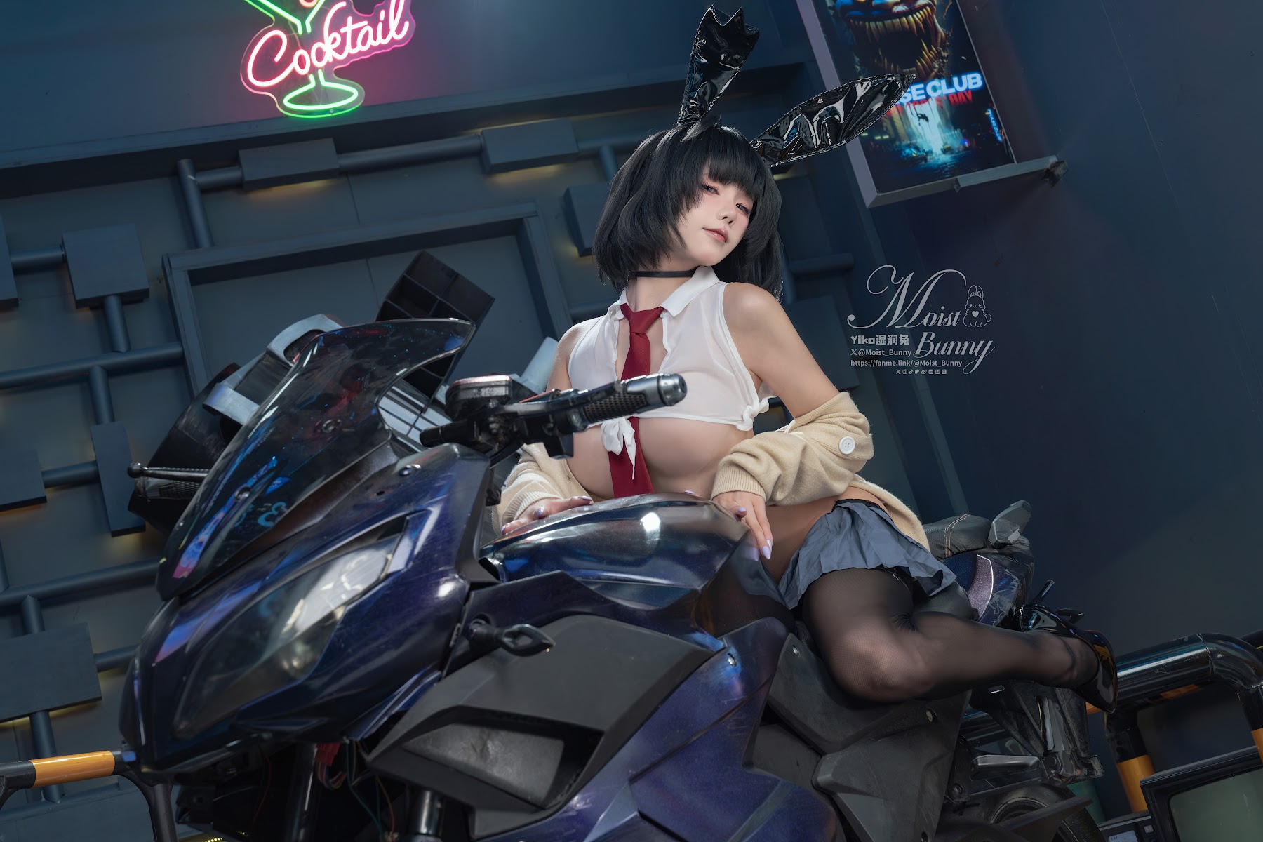 Coser@黏黏团子兔 – 10月作品『賽博逆JK』提线木偶 - P37