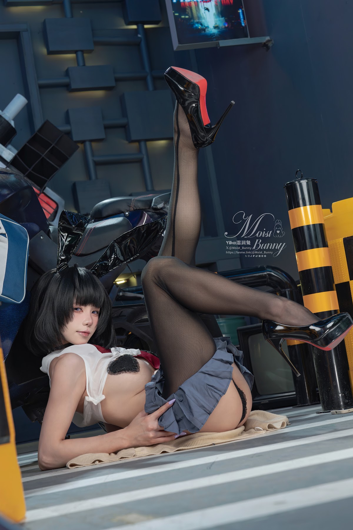 Coser@黏黏团子兔 – 10月作品『賽博逆JK』提线木偶 - P57