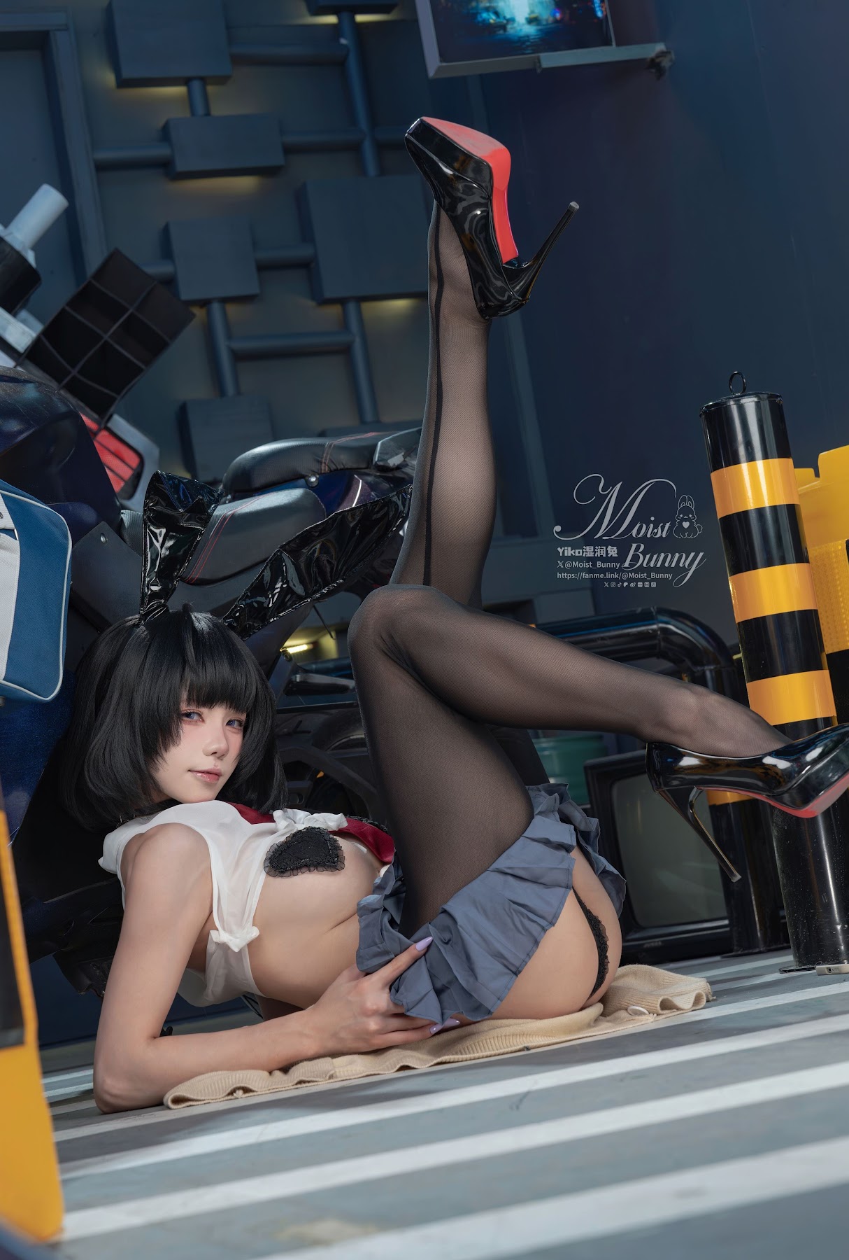 Coser@黏黏团子兔 – 2025年10月作品 賽博逆JK - P64