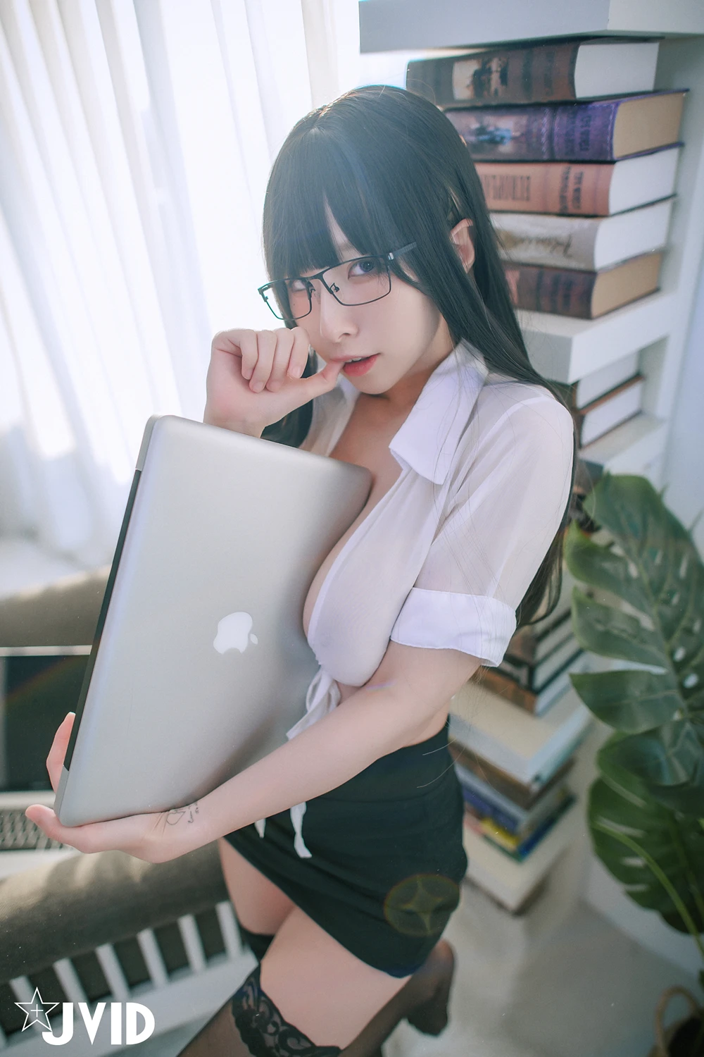 JVID 黎菲儿 – 超完美巨乳-色色的女同事加班时の脱衣诱惑 - P33