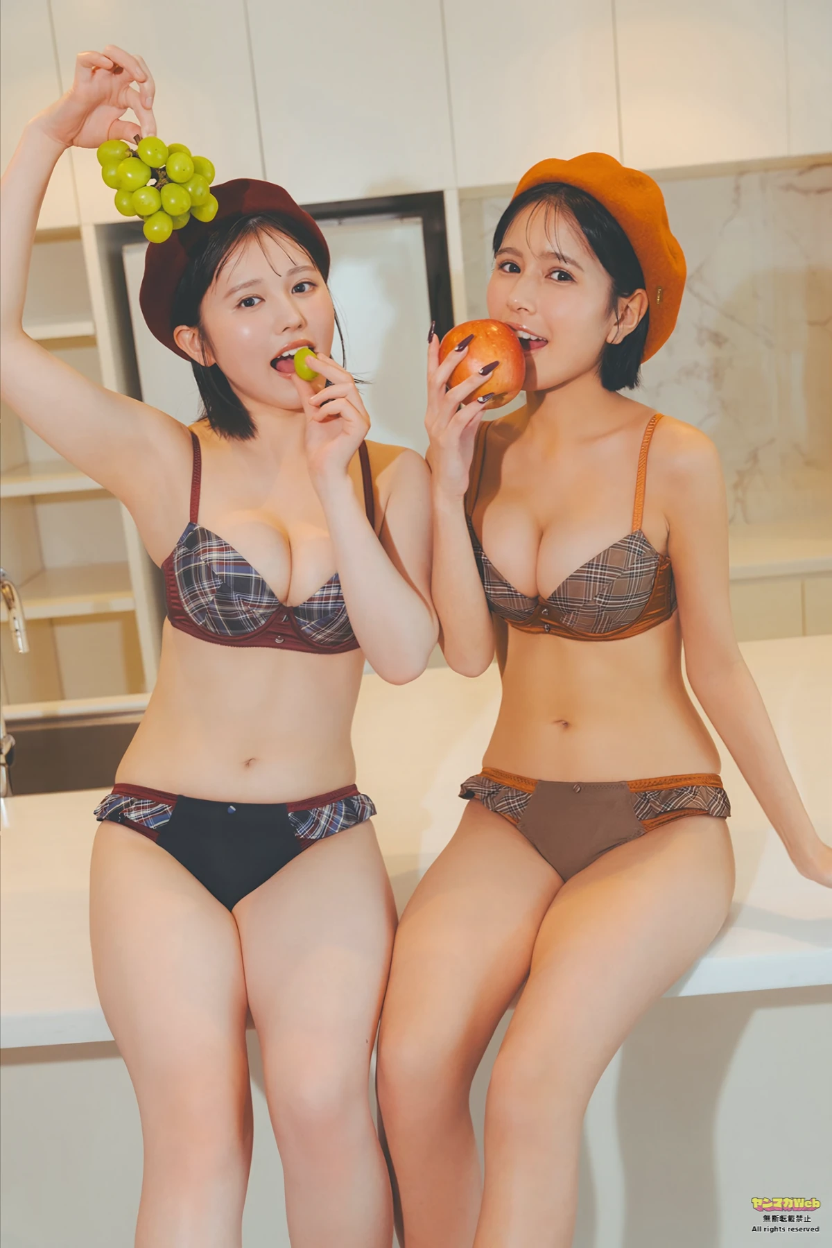 夏芽すず & 池田レイラ – Young Magazine 2026 No.20 (ヤングマガジン 2026年20号) - P11