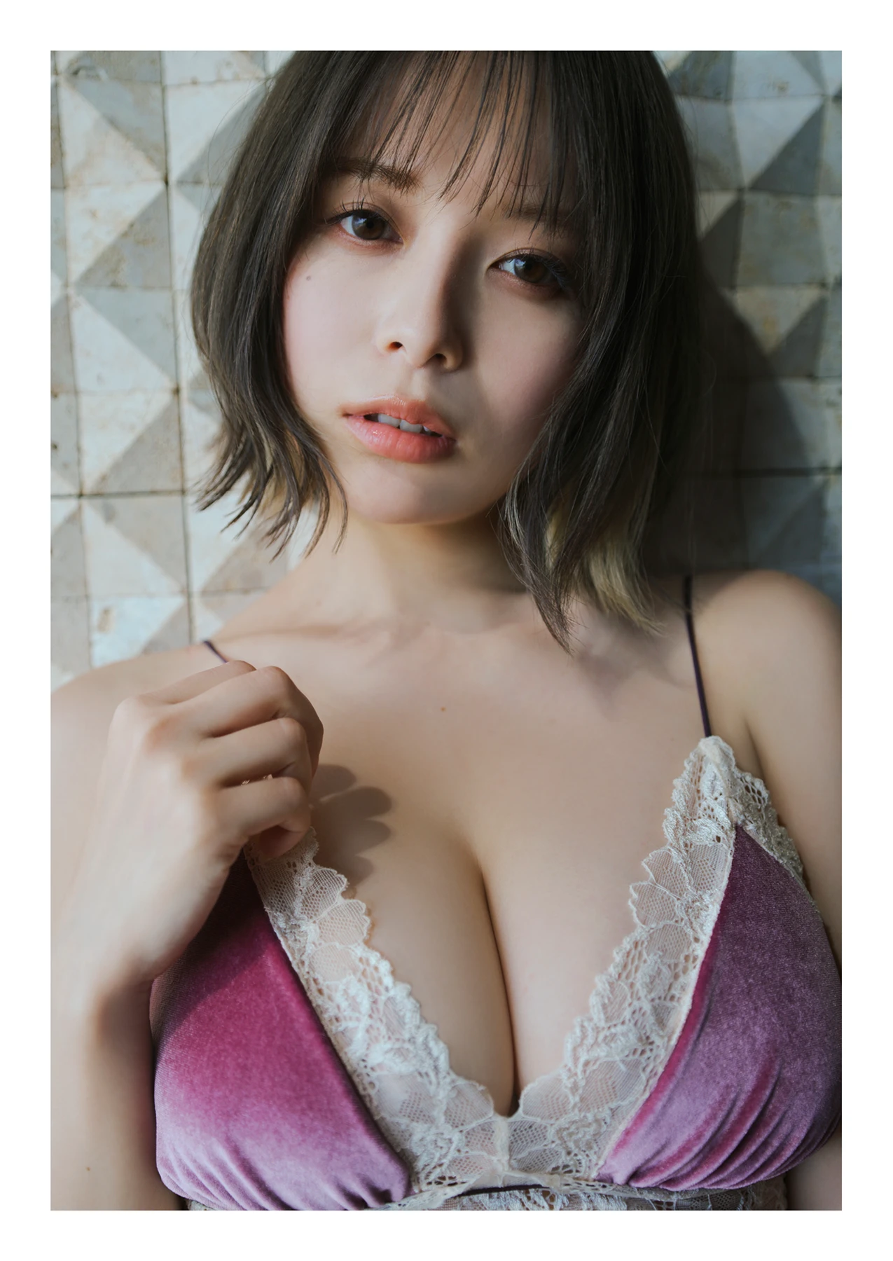 緑川春菜・月野もも・宮嶋くるみ – Young Jump 2026 No.29 (ヤングジャンプ 2026年29号) - P12