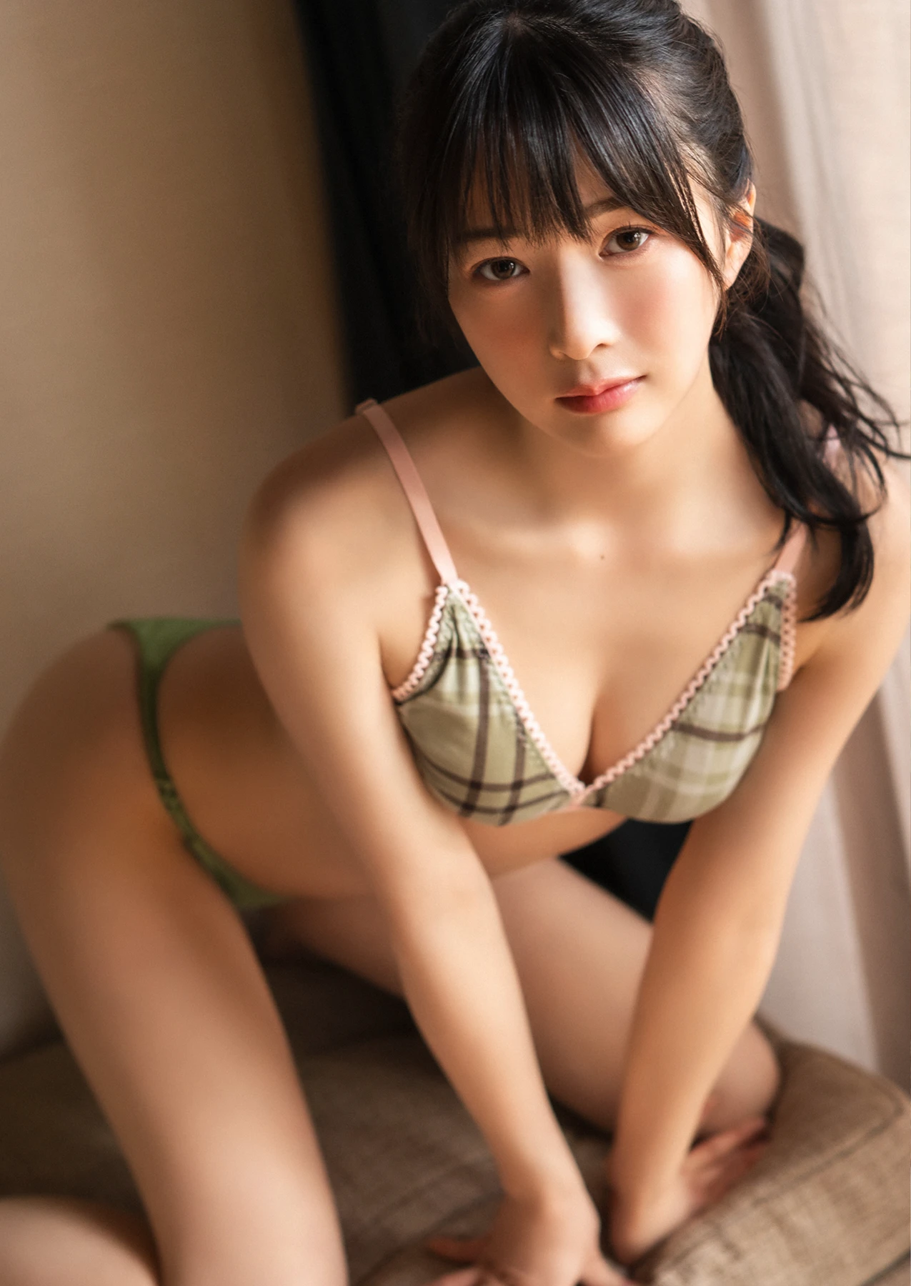 緑川春菜・月野もも・宮嶋くるみ – Young Jump 2026 No.29 (ヤングジャンプ 2026年29号) - P22