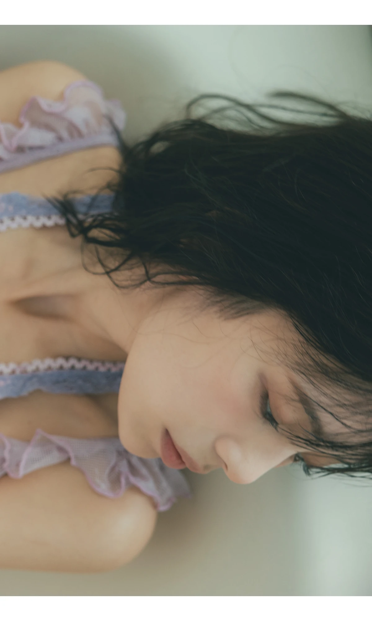 Hina Kikuchi 菊地姫奈 – Non-no 写真集 「Weekender」 - P109