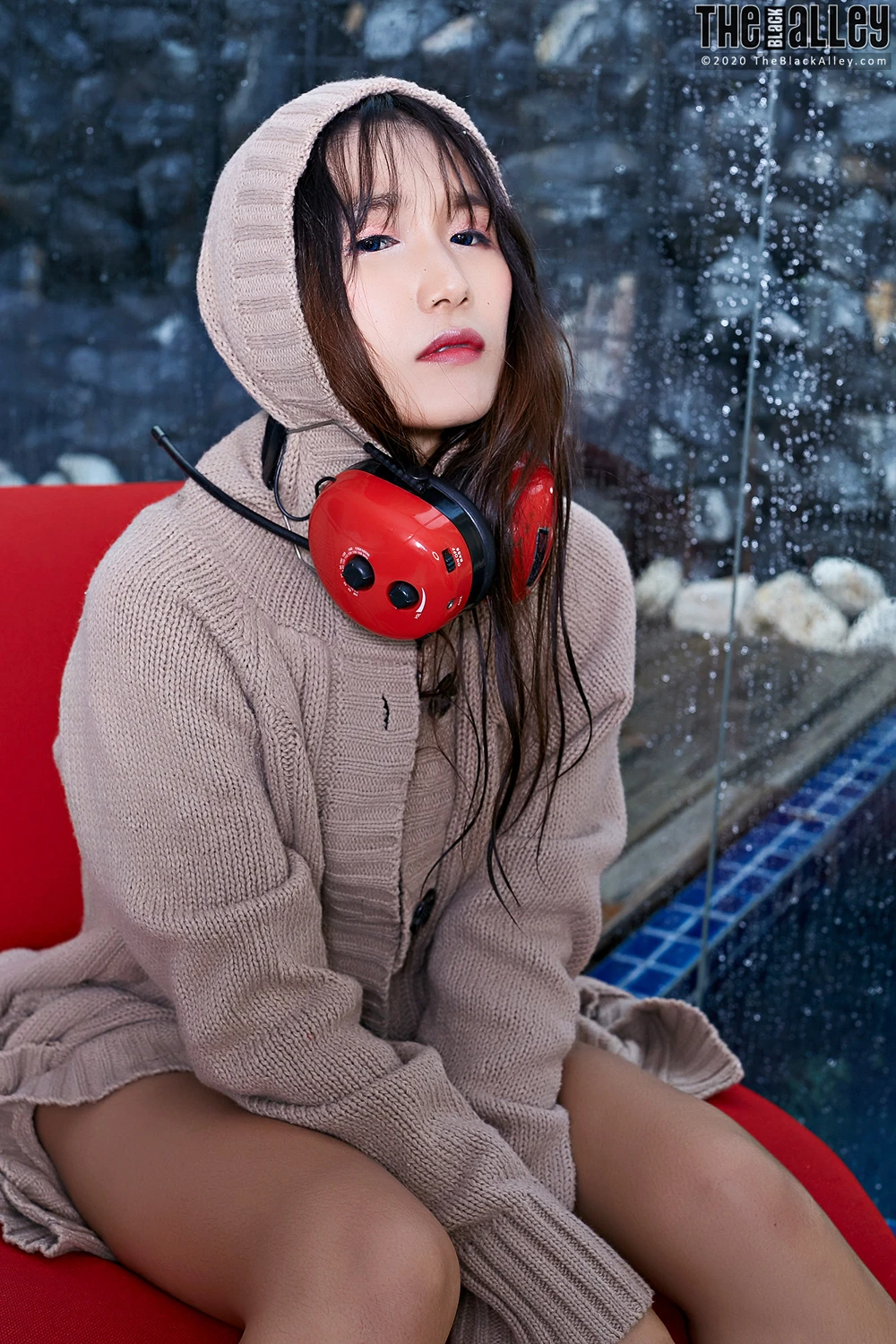 Chia Ling – The Black Alley Photobook Set.27 - P9