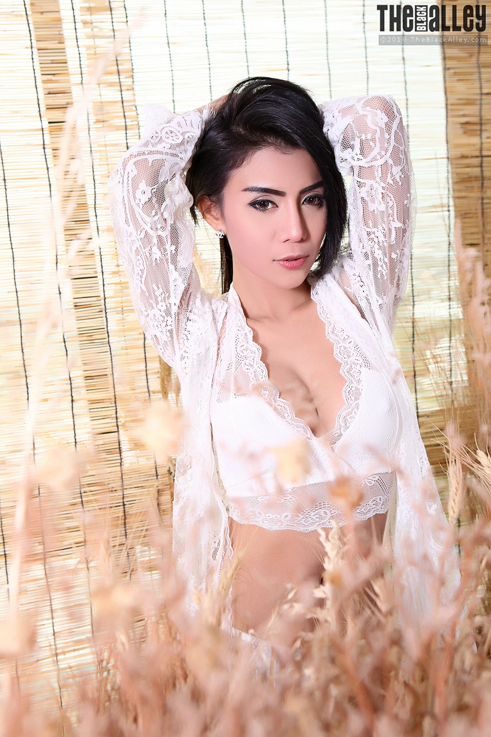Aliyah – The Black Alley Photobook Set.06 - P26