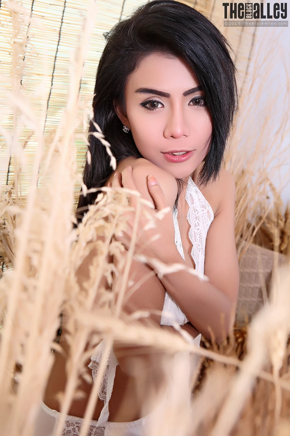 Aliyah – The Black Alley Photobook Set.06 - P45