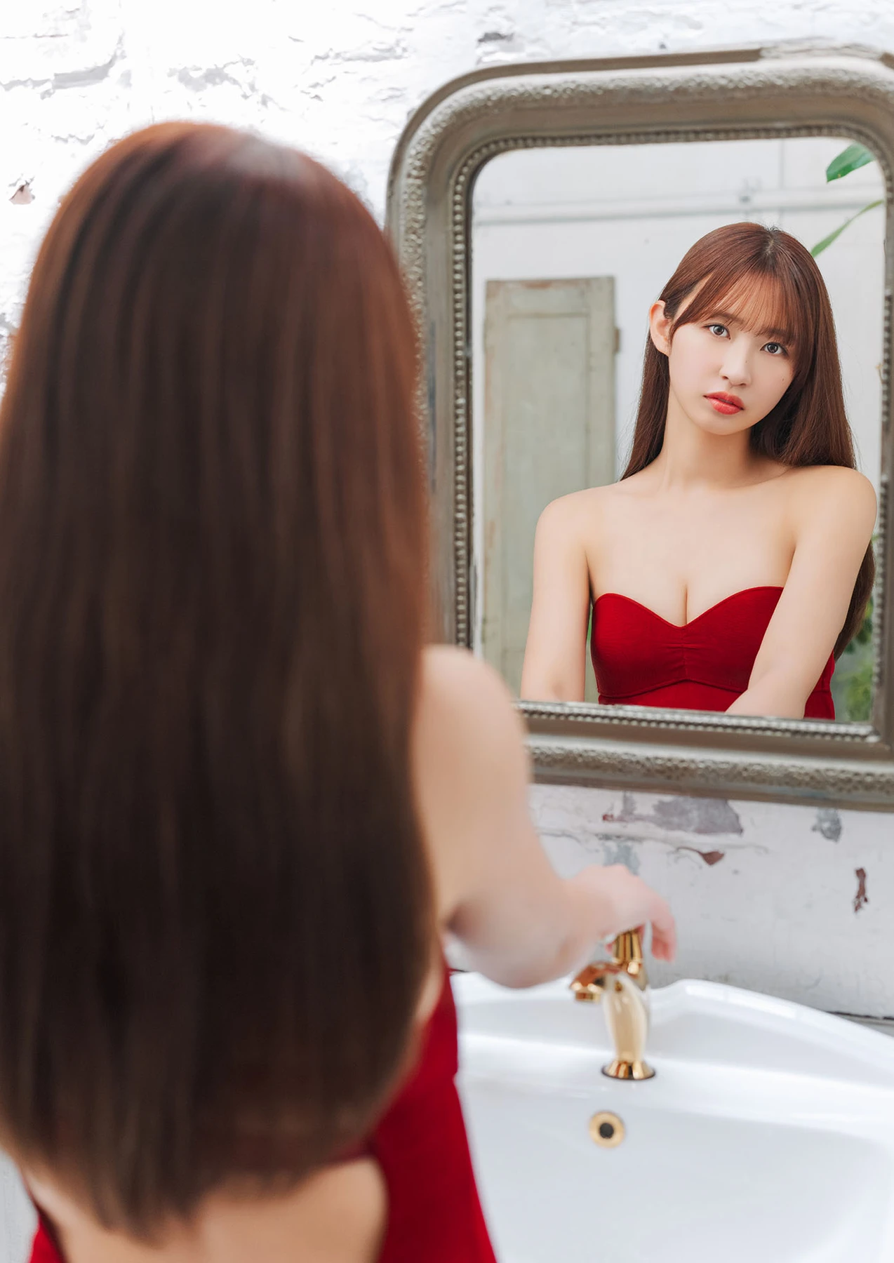 Hinata Matsumoto 松本日向 – 写真集 「Luminous」 - P24