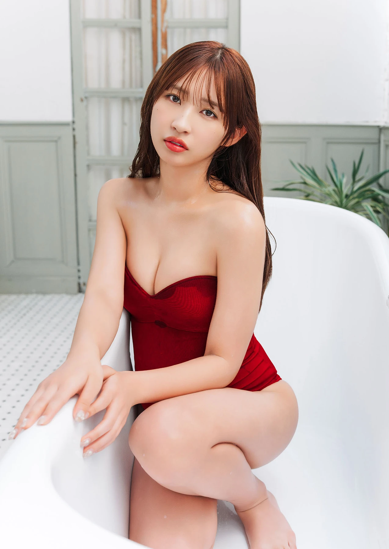 Hinata Matsumoto 松本日向 – 写真集 「Luminous」 - P30