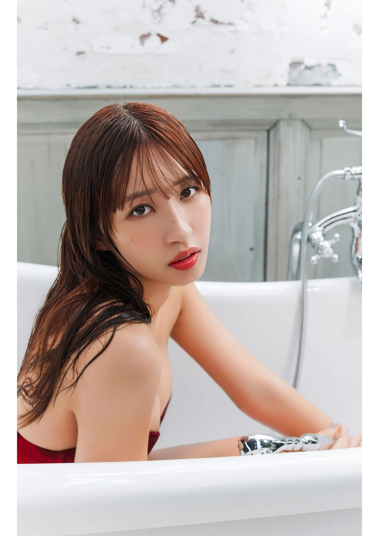 Hinata Matsumoto 松本日向 – 写真集 「Luminous」 - P31