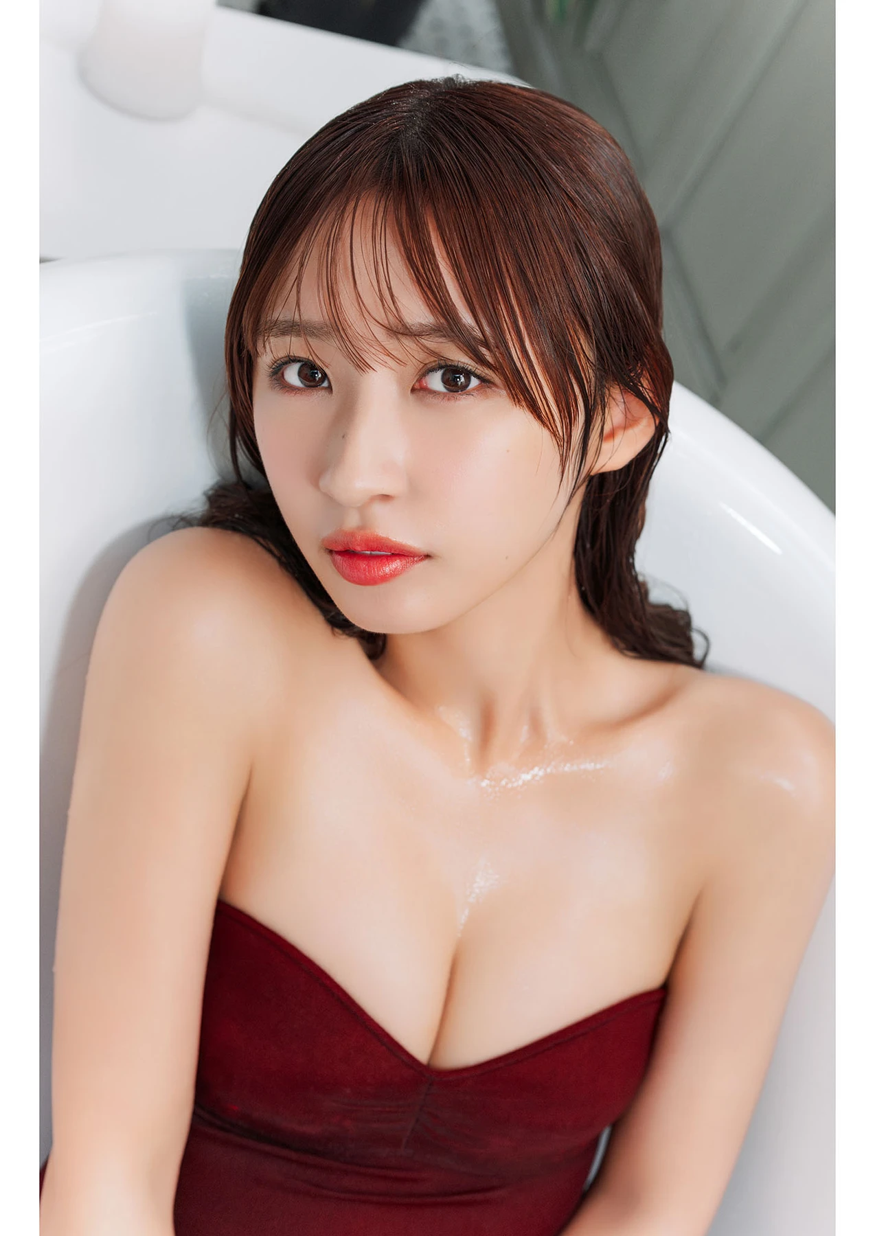 Hinata Matsumoto 松本日向 – 写真集 「Luminous」 - P33