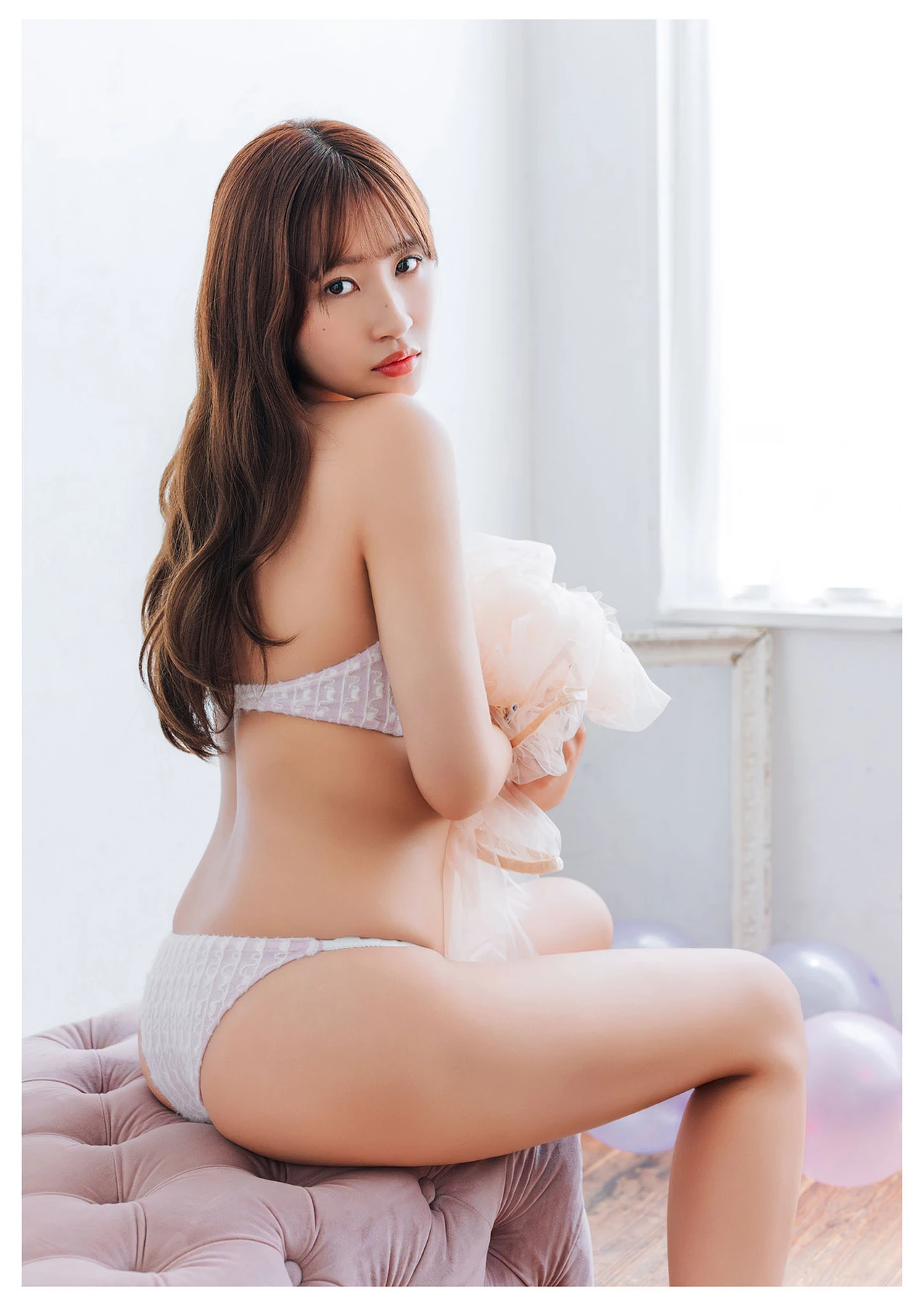 Hinata Matsumoto 松本日向 – 写真集 「Luminous」 - P73