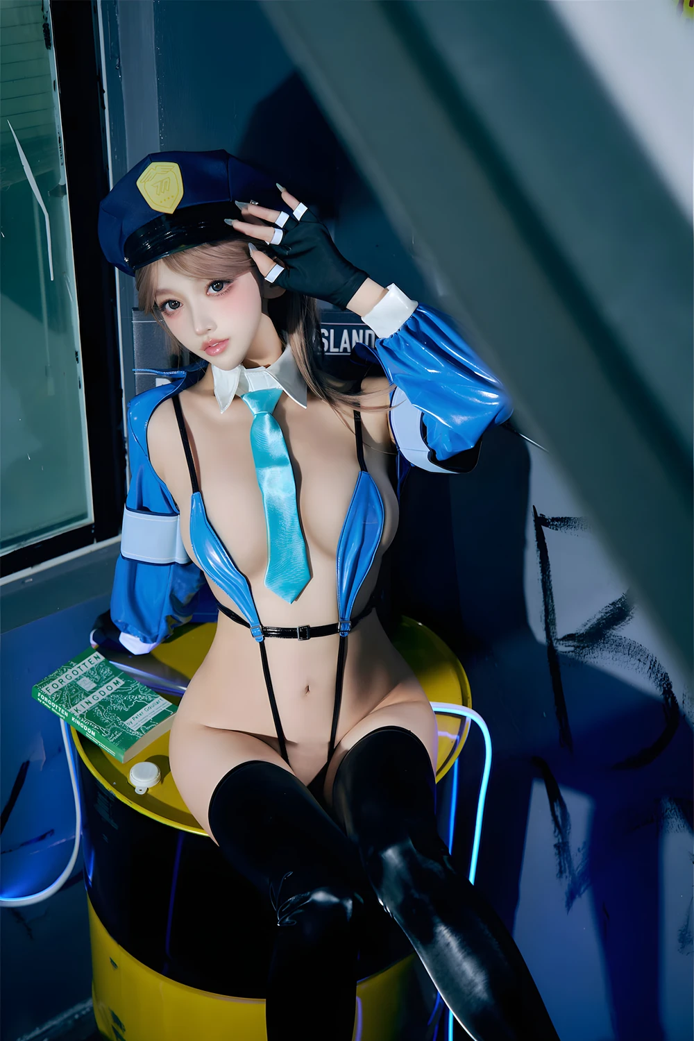Cosplay 过期米线线喵 – 女警 - P48
