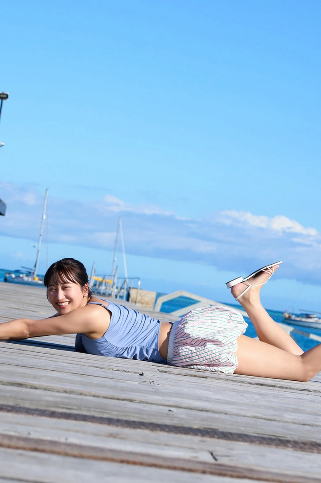 Ina Enohara 榎原依那 – 2nd写真集 「I am Ina」 - P13