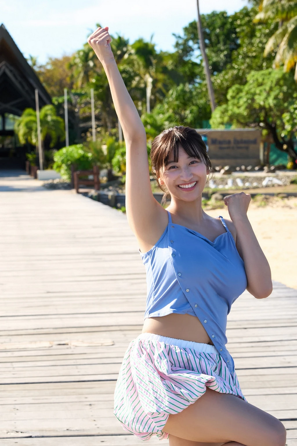 Ina Enohara 榎原依那 – 2nd写真集 「I am Ina」 - P16