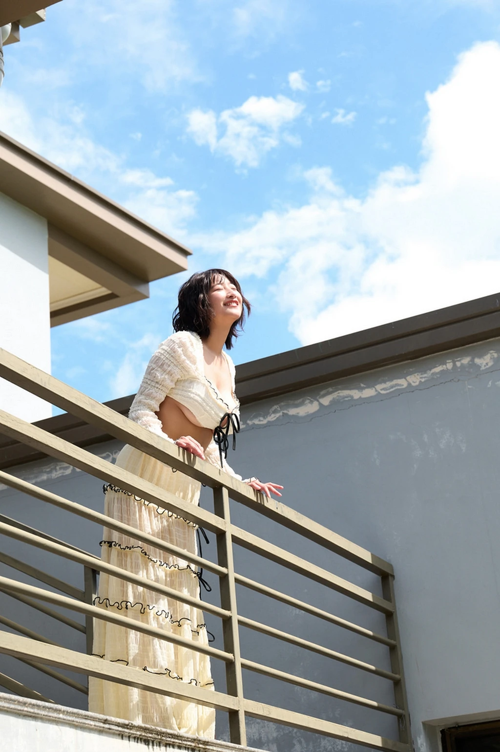 Ina Enohara 榎原依那 – 2nd写真集 「I am Ina」 - P53
