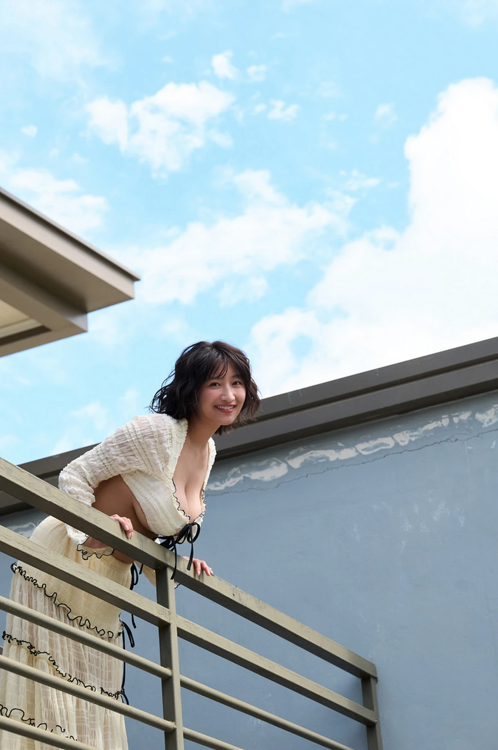 Ina Enohara 榎原依那 – 2nd写真集 「I am Ina」 - P54