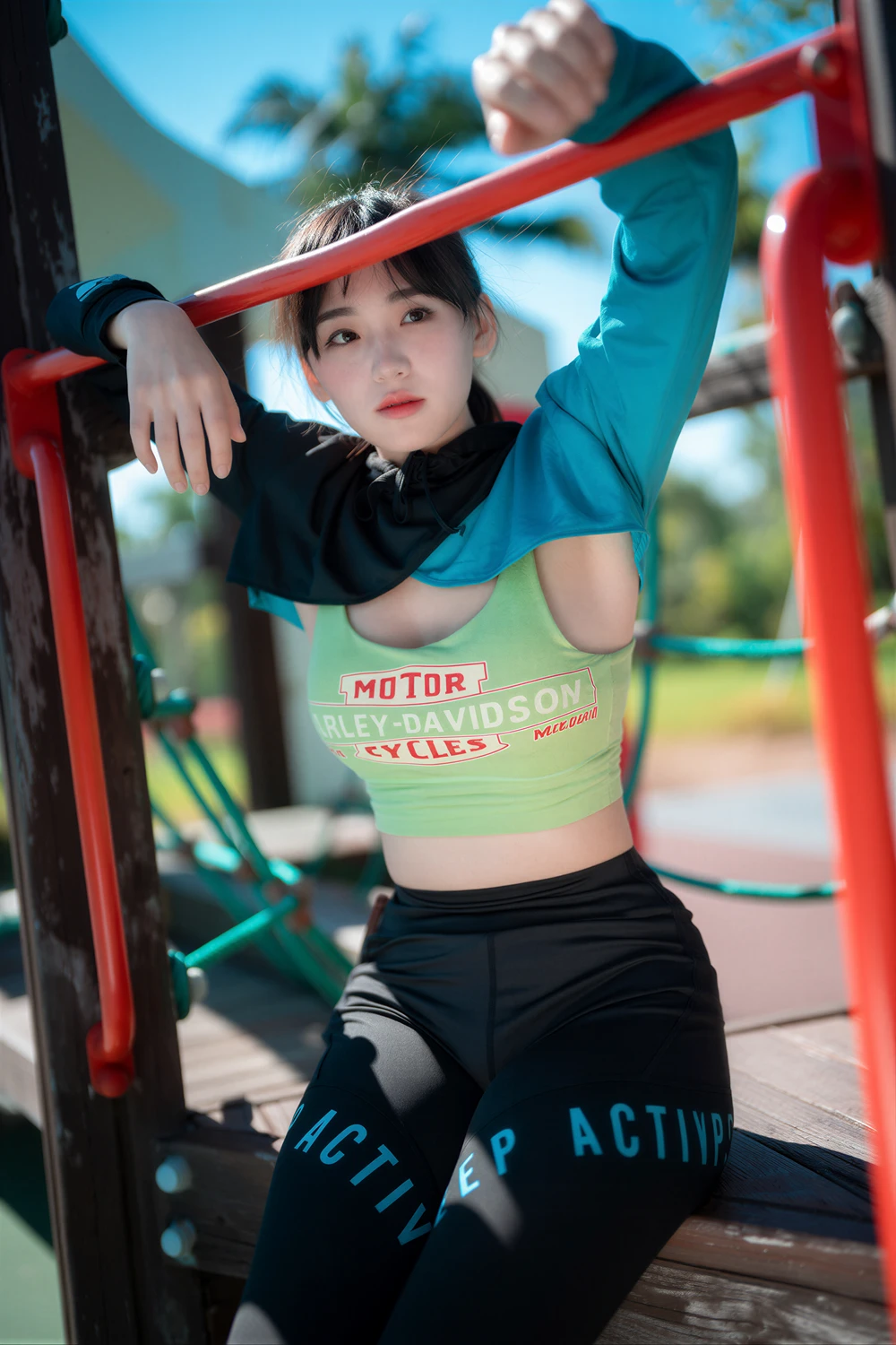 Hendoong 혠둥이 – DJAWA 「Loose and Tight Jade Blue」 - P10