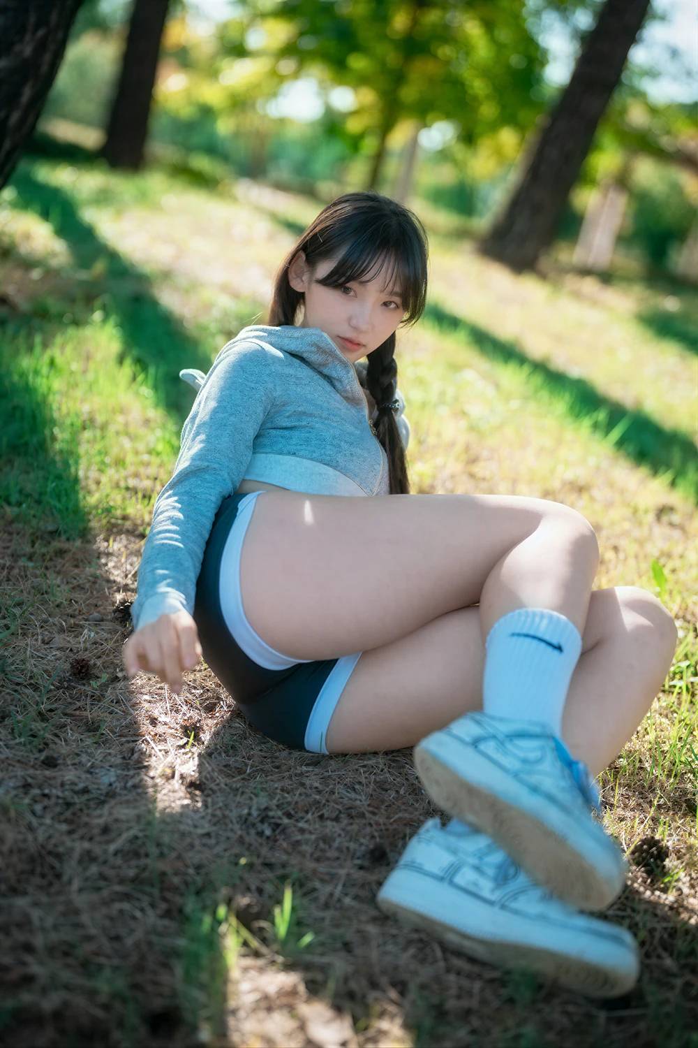 Hendoong 혠둥이 – DJAWA 「Loose and Tight Jade Blue」 - P35