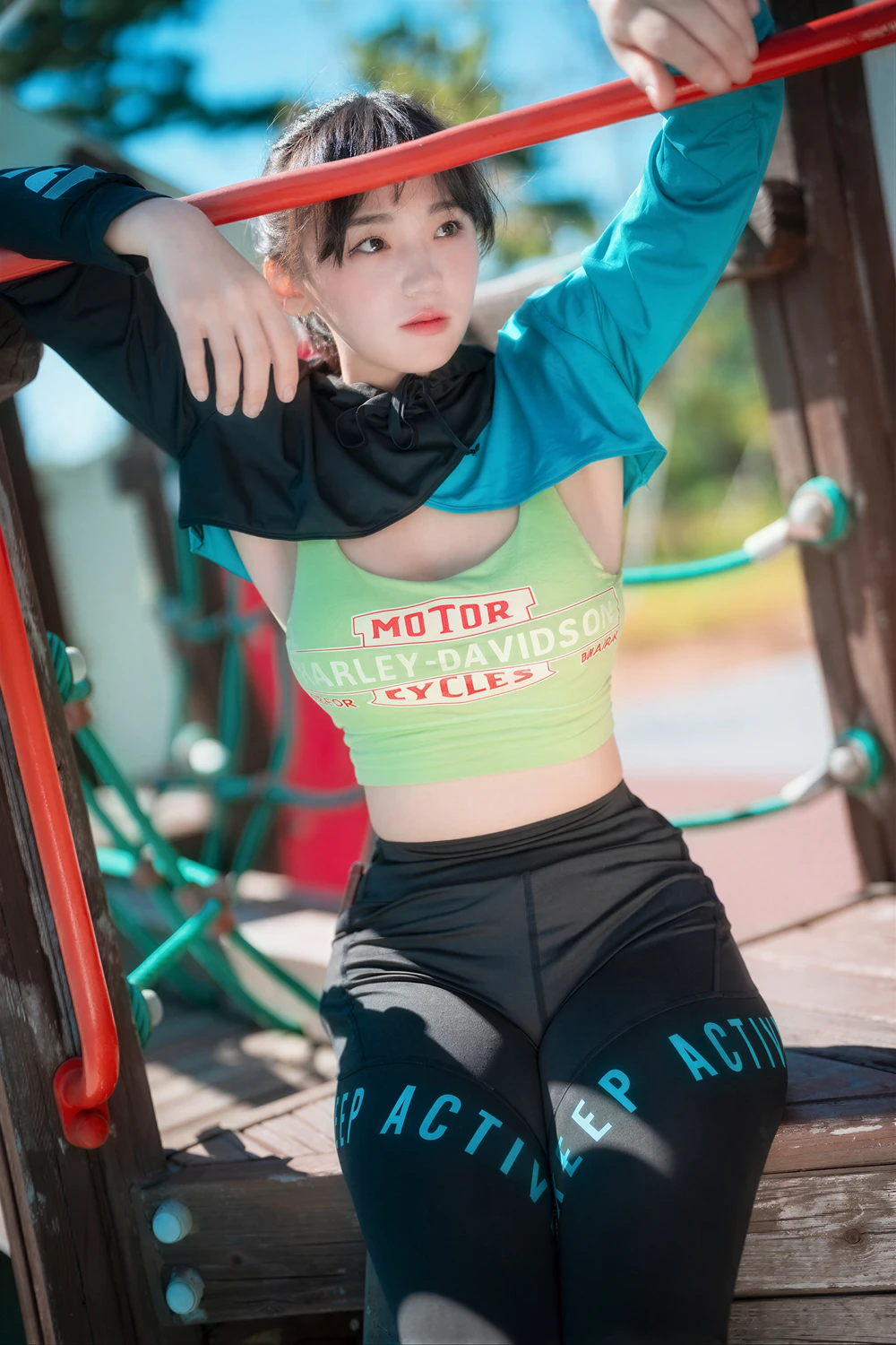 Hendoong 혠둥이 – DJAWA 「Loose and Tight Jade Blue」 - P8