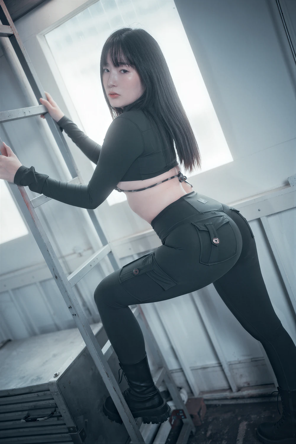 PIA 피아 – DJAWA 「Loose and Tight Combat Green & Camo」 - P36