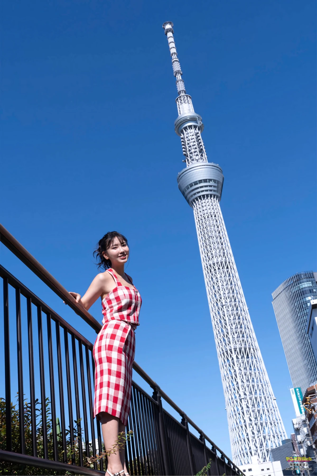 沢口愛華・一ノ瀬ひかり – Gekkan Young Magazine 2026 No.07 (月刊ヤングマガジン 2026年7号) - P25