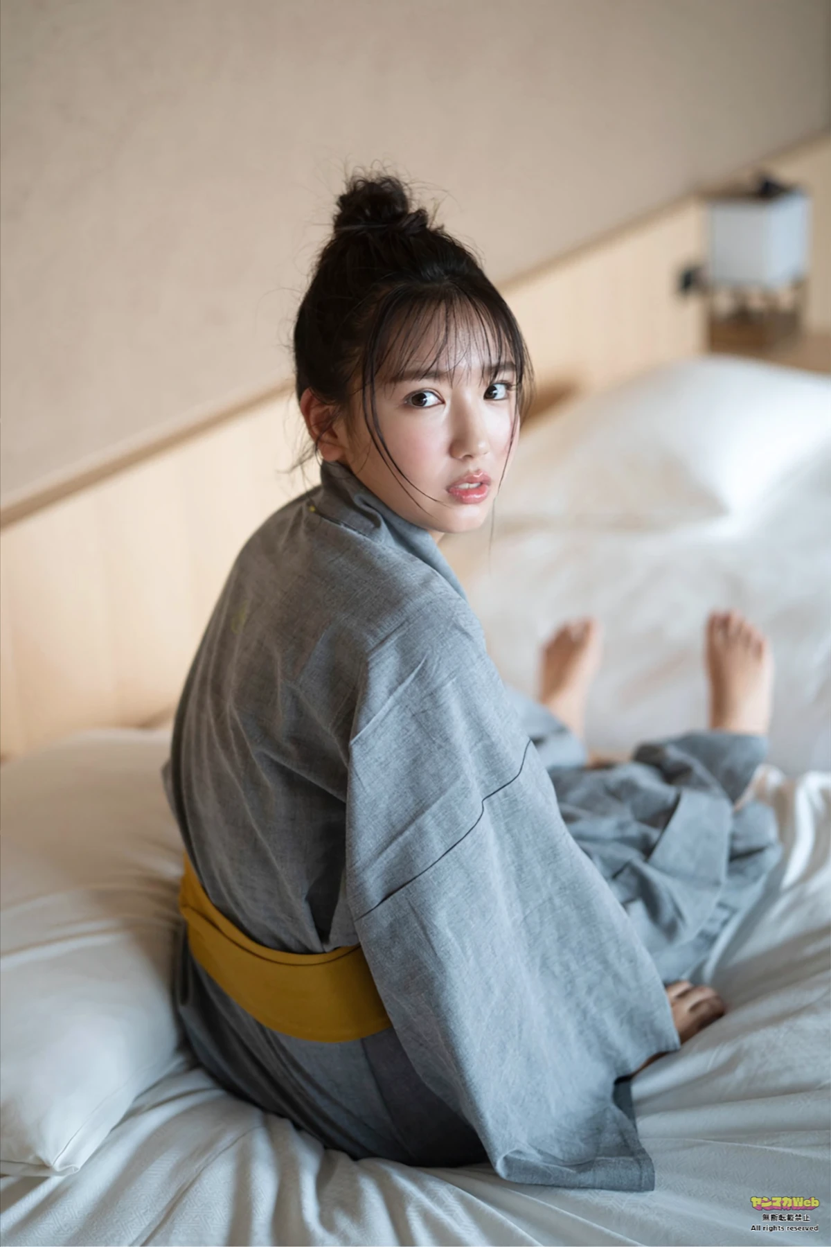 沢口愛華・一ノ瀬ひかり – Gekkan Young Magazine 2026 No.07 (月刊ヤングマガジン 2026年7号) - P52