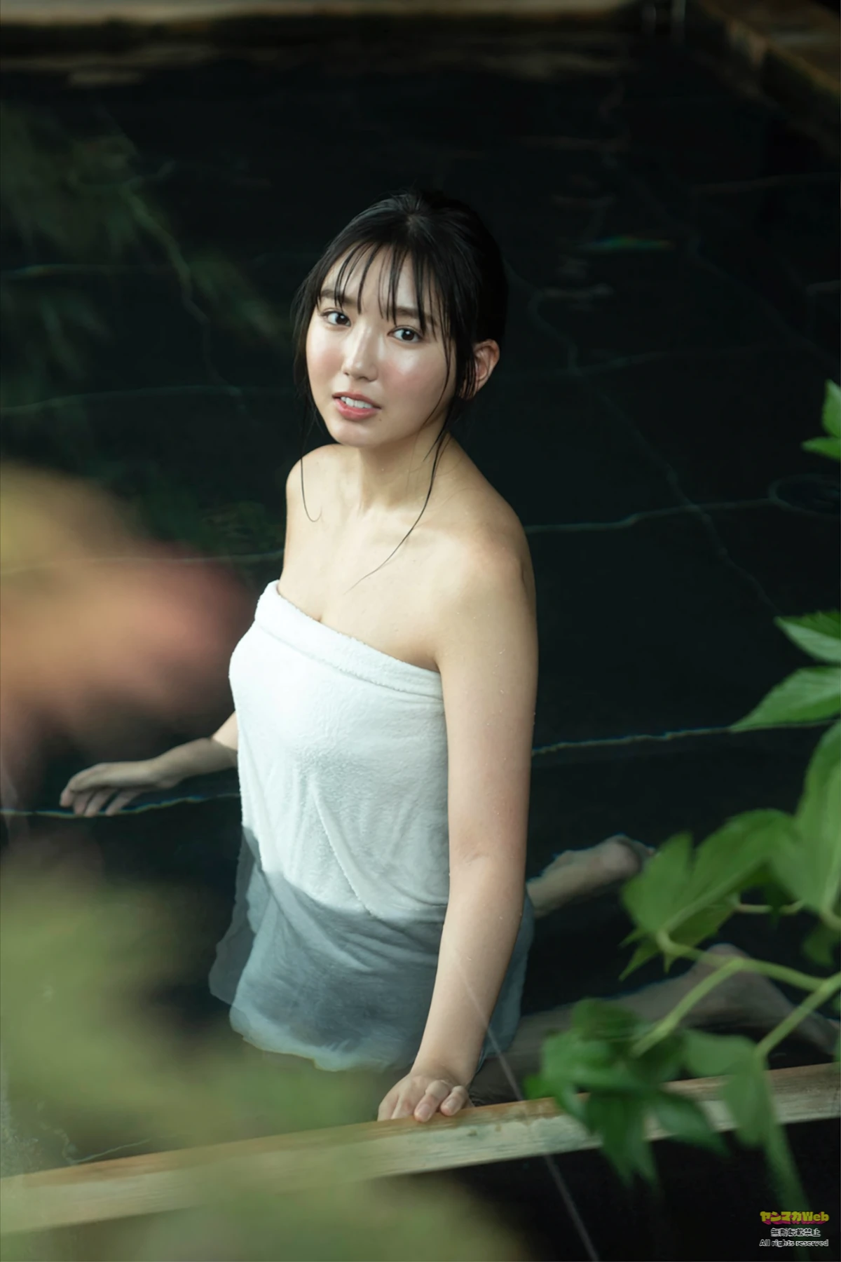 沢口愛華・一ノ瀬ひかり – Gekkan Young Magazine 2026 No.07 (月刊ヤングマガジン 2026年7号) - P60
