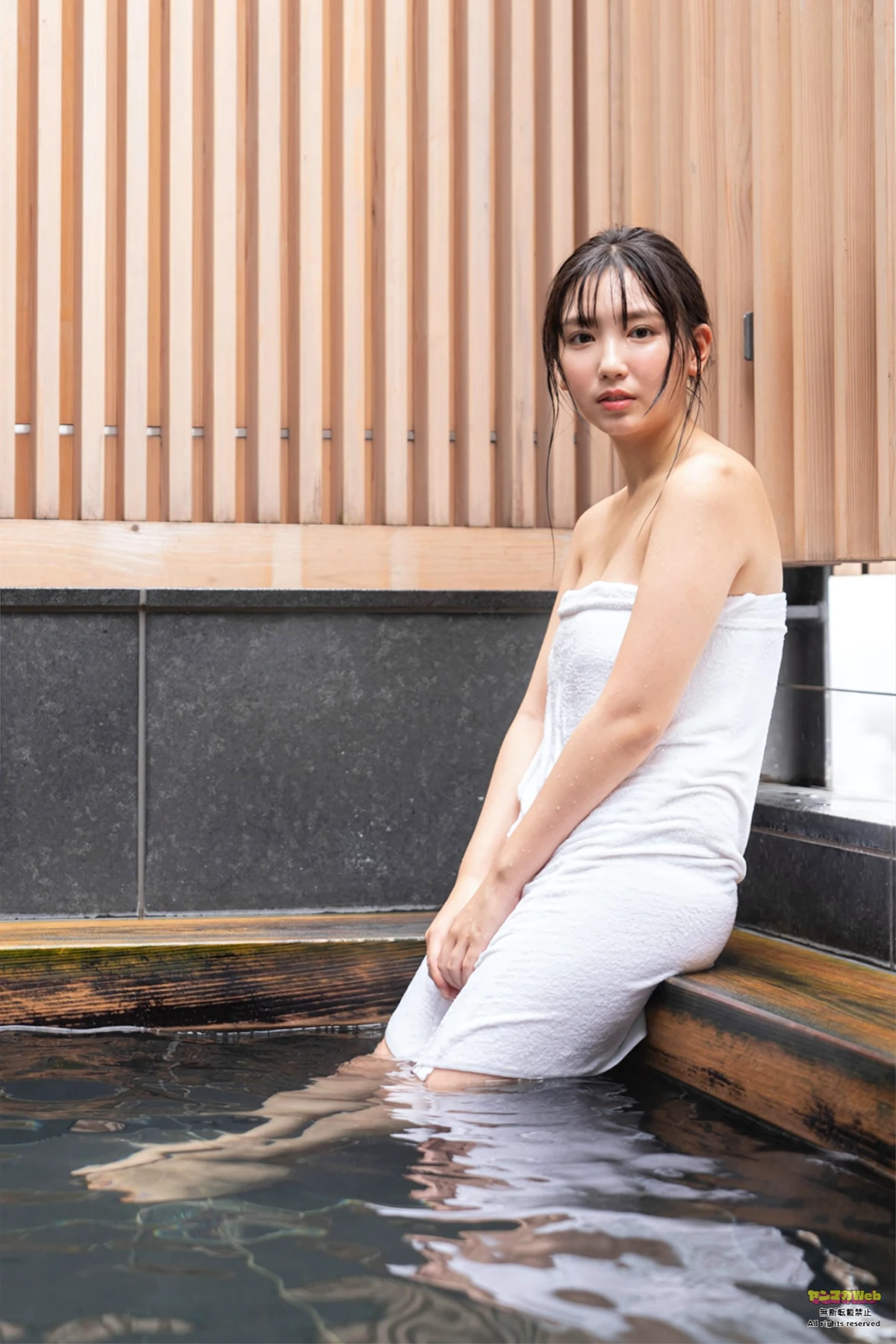 沢口愛華・一ノ瀬ひかり – Gekkan Young Magazine 2026 No.07 (月刊ヤングマガジン 2026年7号) - P61