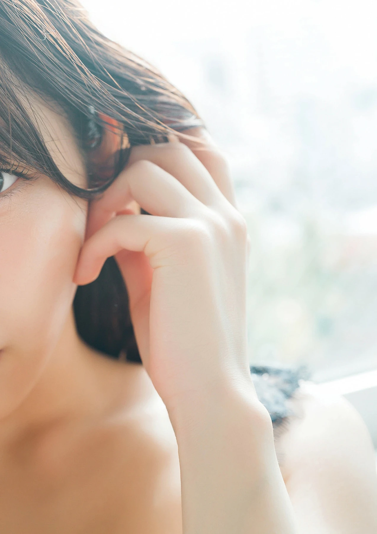 Toumi 十味 – DOLCEデジタル写真集 「うしろからギュッとして。」 - P2