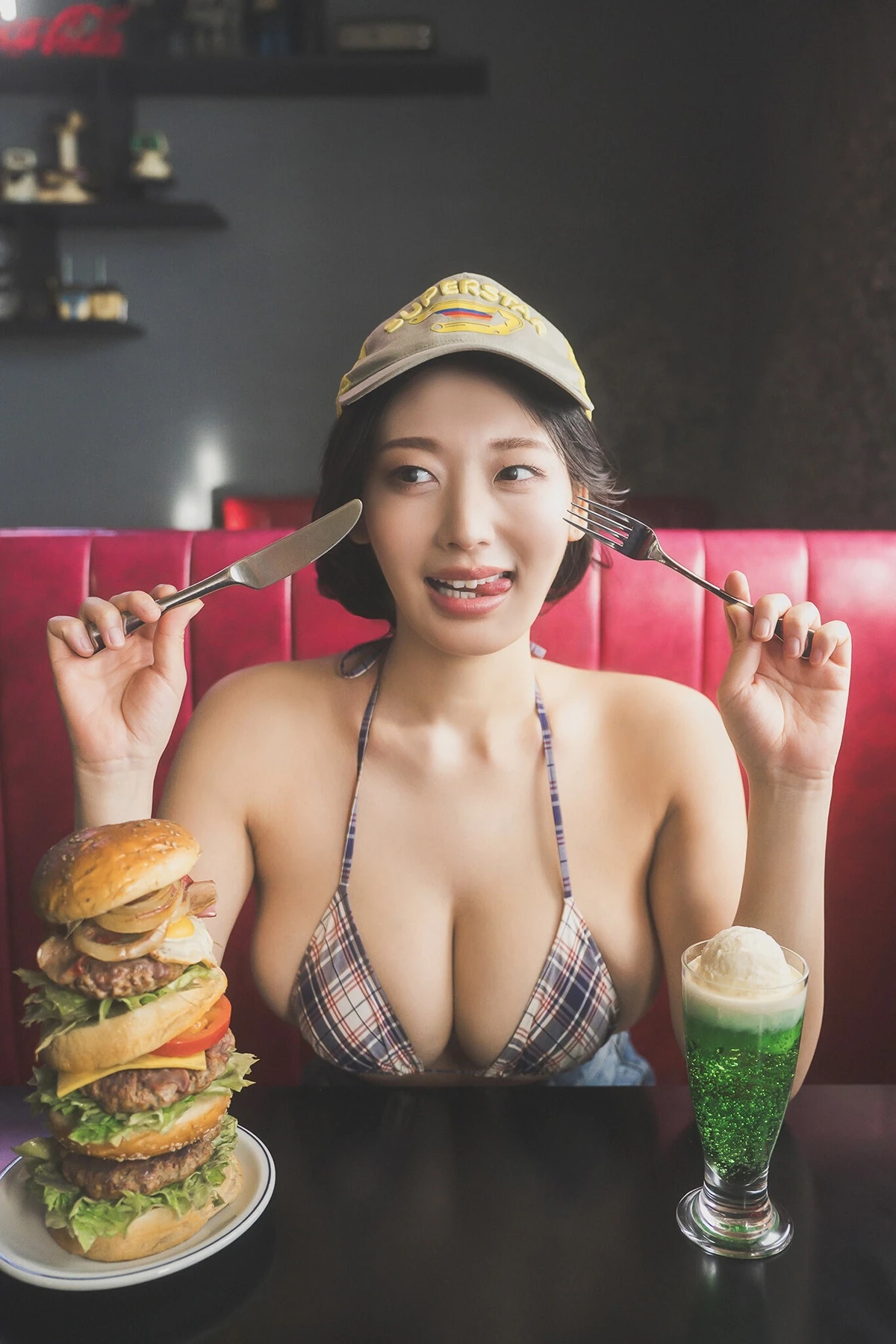 Kei Fubuki 風吹ケイ – 写真集 「StrawberrySoda」 - P9