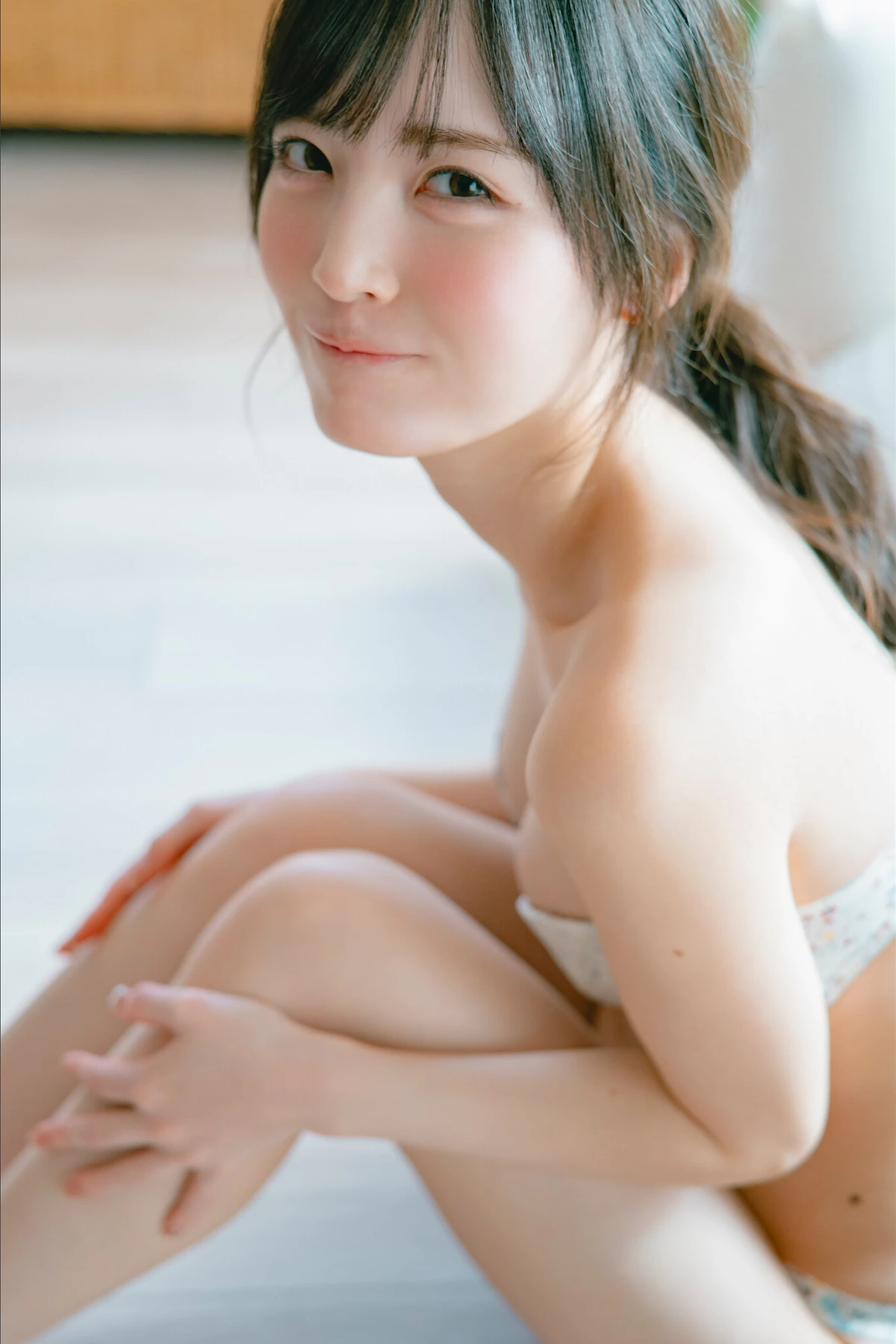 Yura Yura 由良ゆら – FRIDAYデジタル写真集 「Sweet Swaying」 - P9