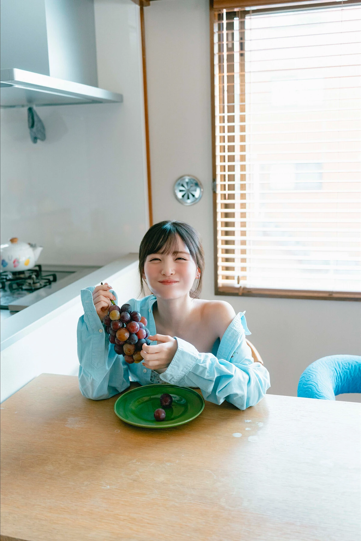 Yura Yura 由良ゆら – FRIDAYデジタル写真集 「Sweet Swaying」 - P2