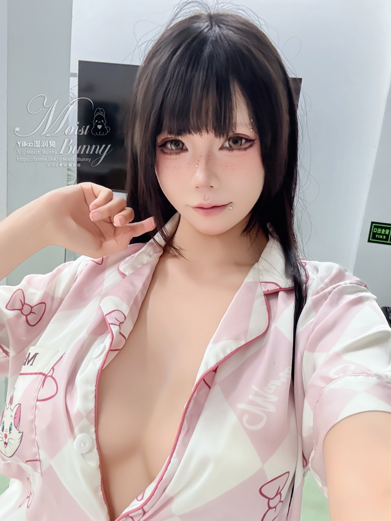 Coser@黏黏团子兔 – 06月作品『西部逆兔女郎』Thirsty - P11