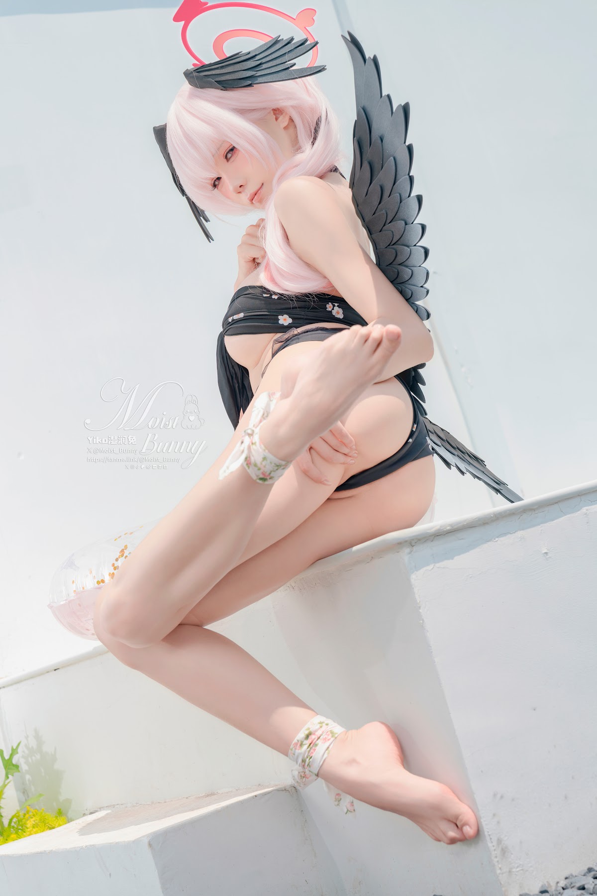 Coser@黏黏团子兔 – 08月作品『下江小春 泳装』Honey - P33