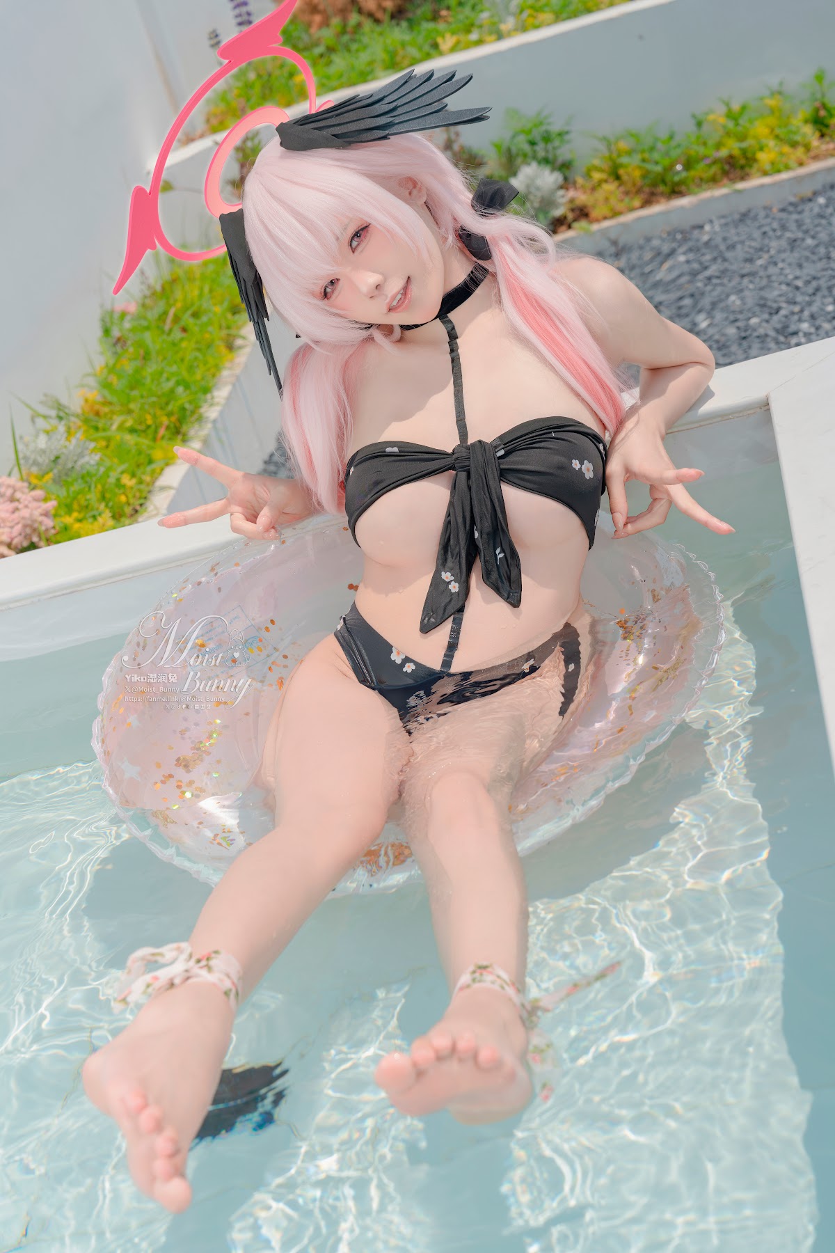 Coser@黏黏团子兔 – 08月作品『下江小春 泳装』Honey - P46