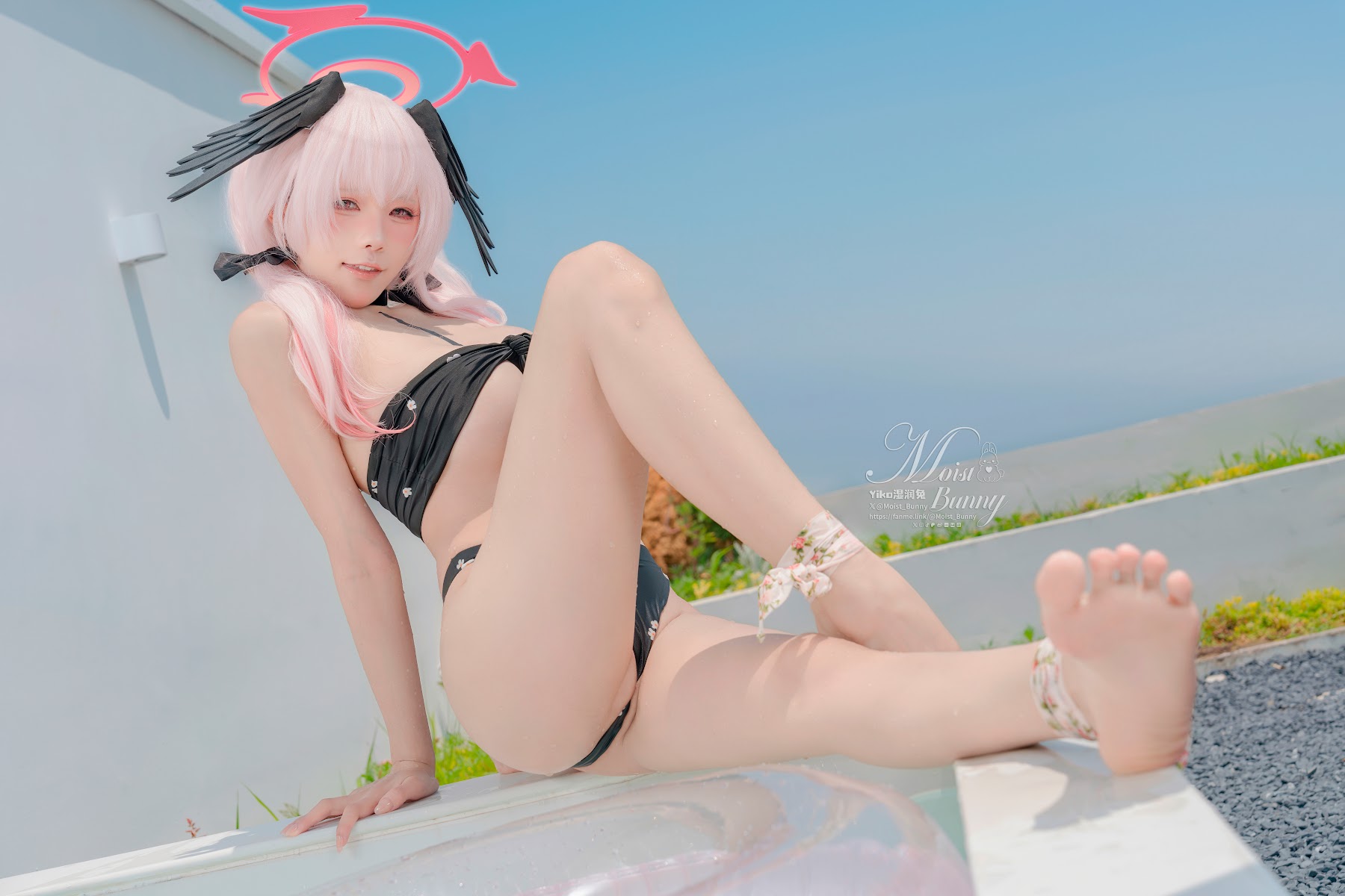 Coser@黏黏团子兔 – 08月作品『下江小春 泳装』Honey - P63